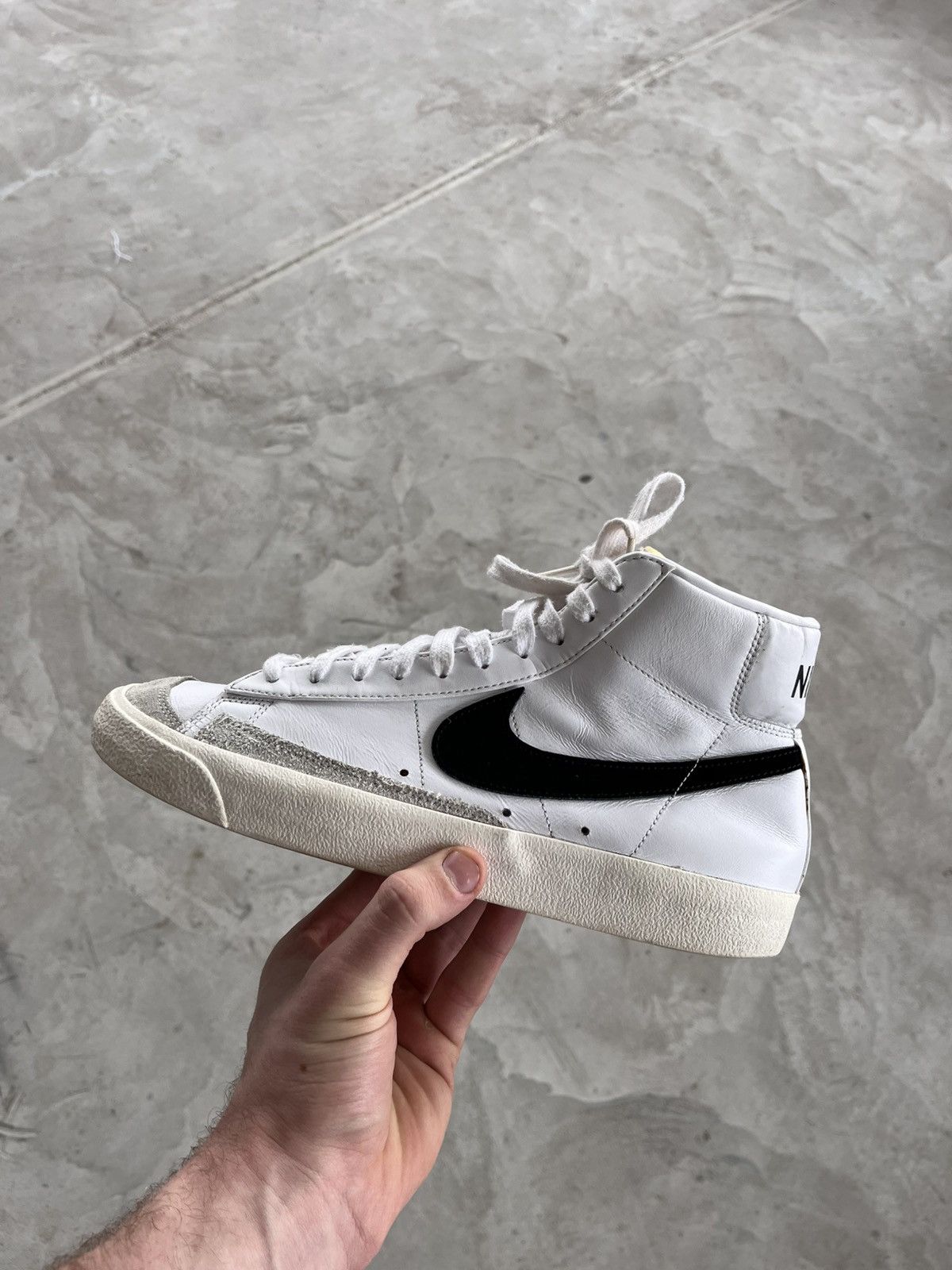 Nike Vintage Nike Blazer White Leather Sk8 Mid Sneakers y2K new Size US 10.5 / EU 43-44 - 1 Thumbnail