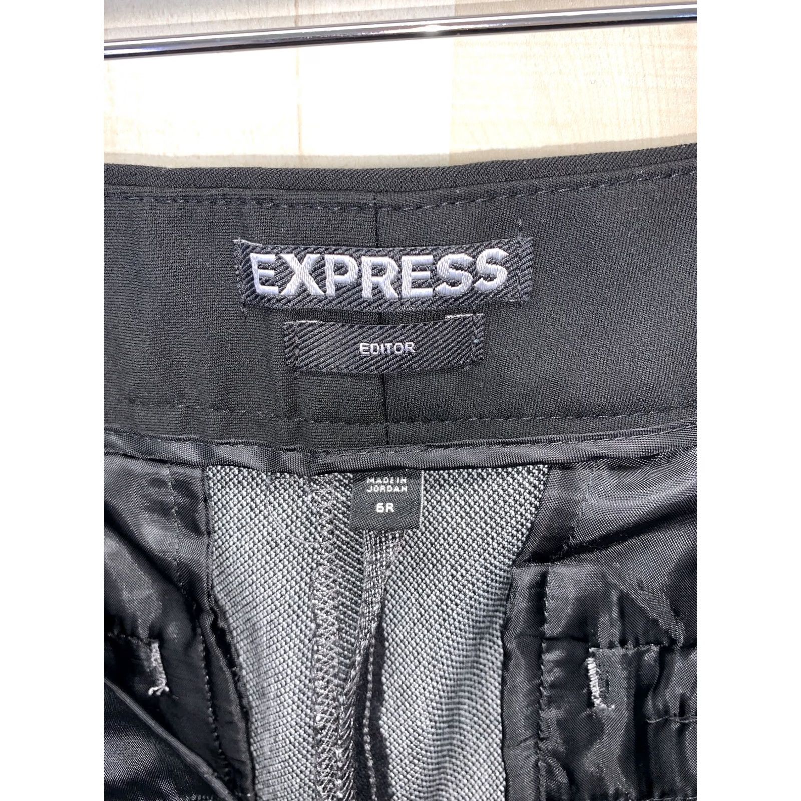 Express Express Women Dress Pants Gray Straight Leg Workwear 6 Regular XS? Not included. Size 28" / US 6 / IT 42 - 7 Thumbnail