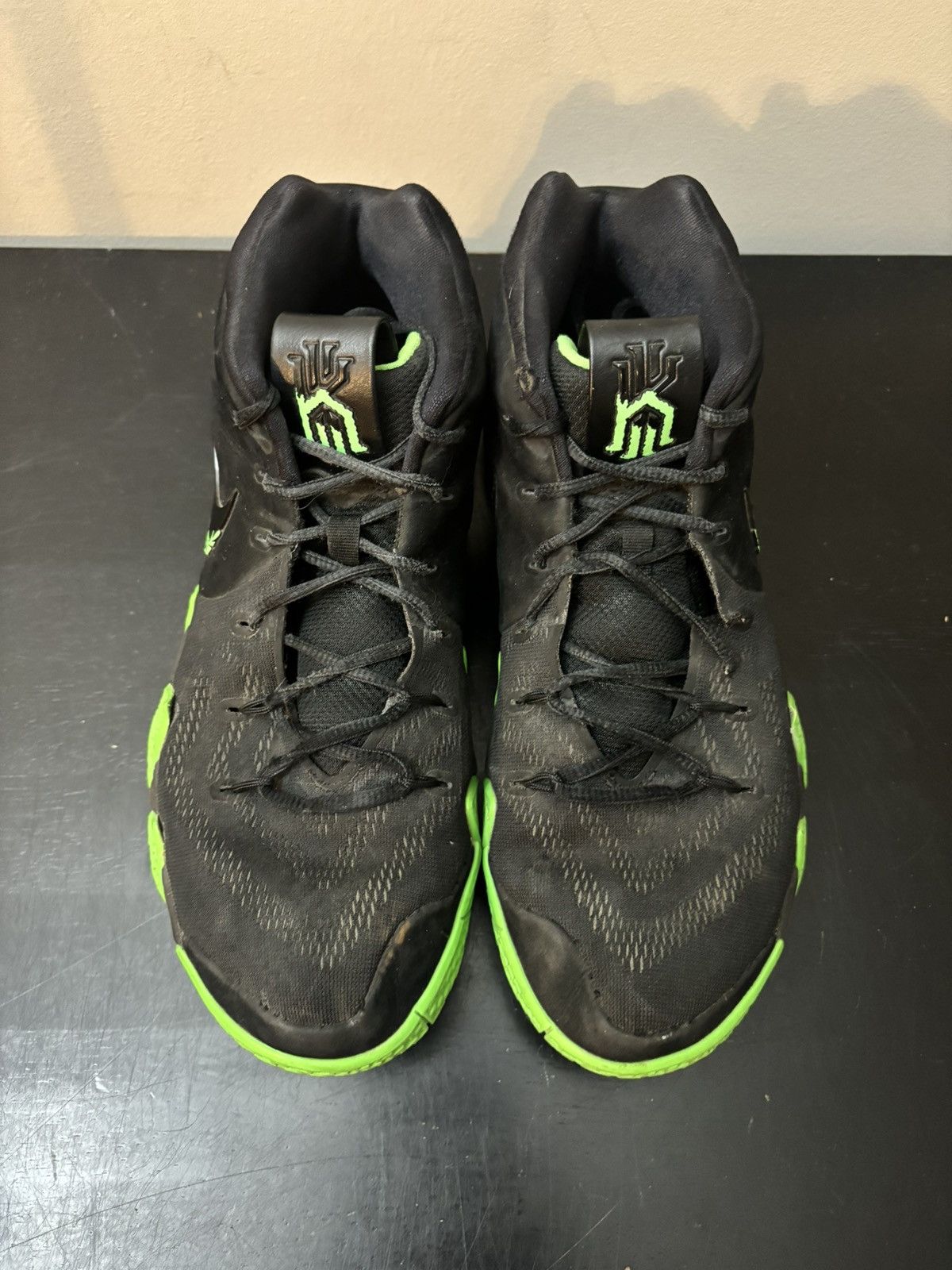 Nike Kyrie 4 Halloween Slime Green