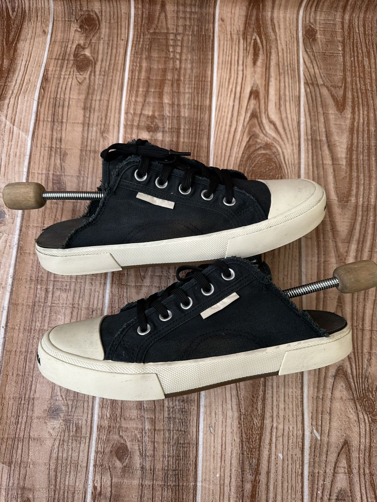 Balenciaga Balenciaga Paris Canvas Distress Black Low Mules Size US 9 / EU 42 - 9 Thumbnail