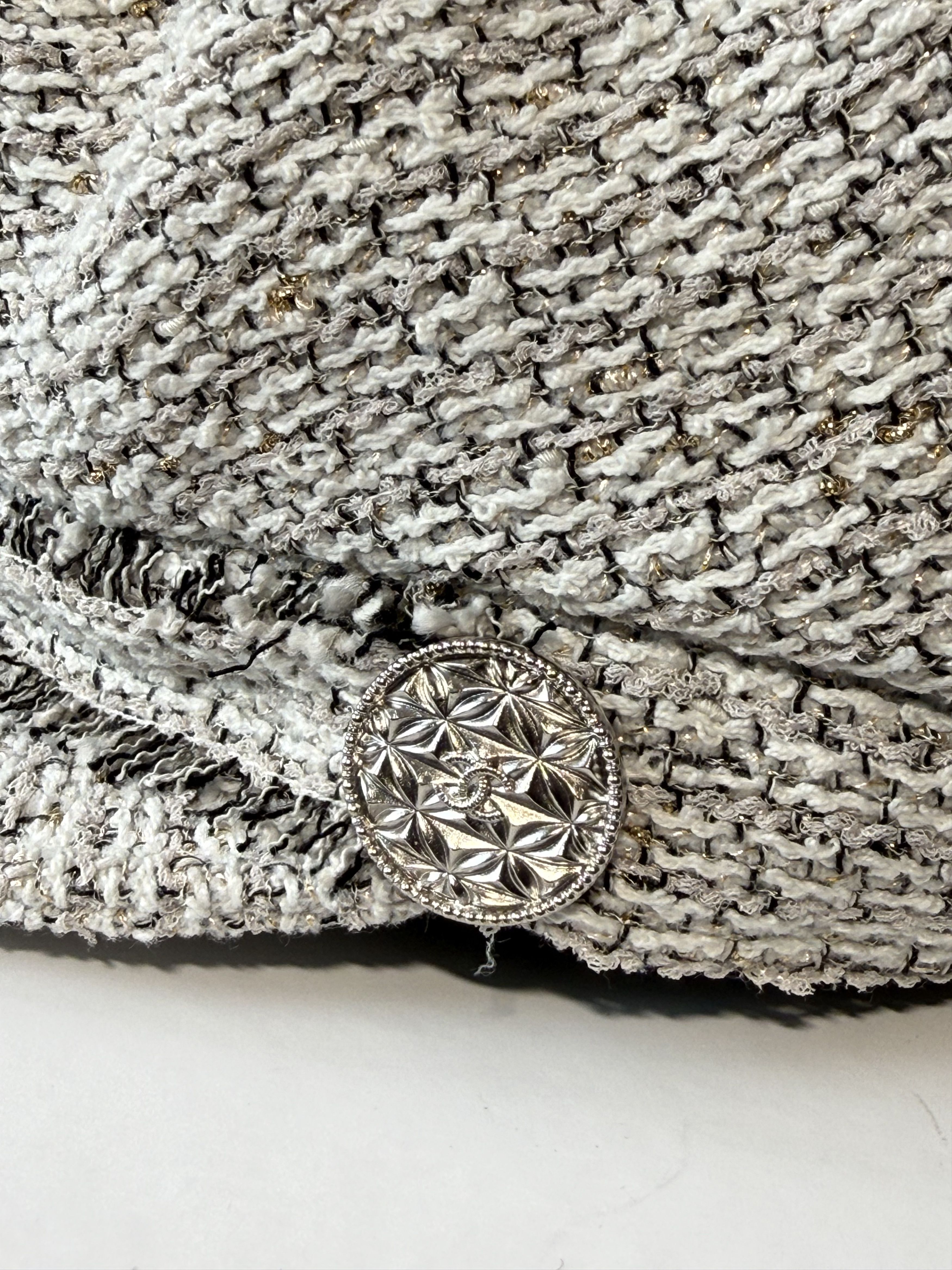 Chanel Chanel White Black Gold Tweed Newsboy Cap Size ONE SIZE - 6 Thumbnail