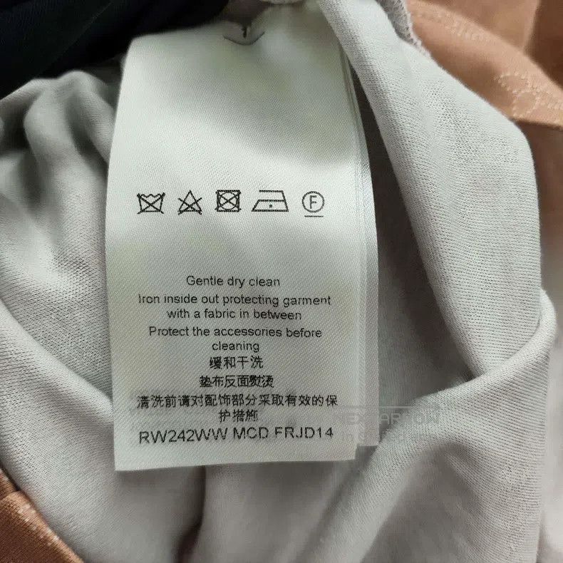 Louis Vuitton Louis Vuitton short sleeves Size S / US 4 / IT 40 - 5 Thumbnail