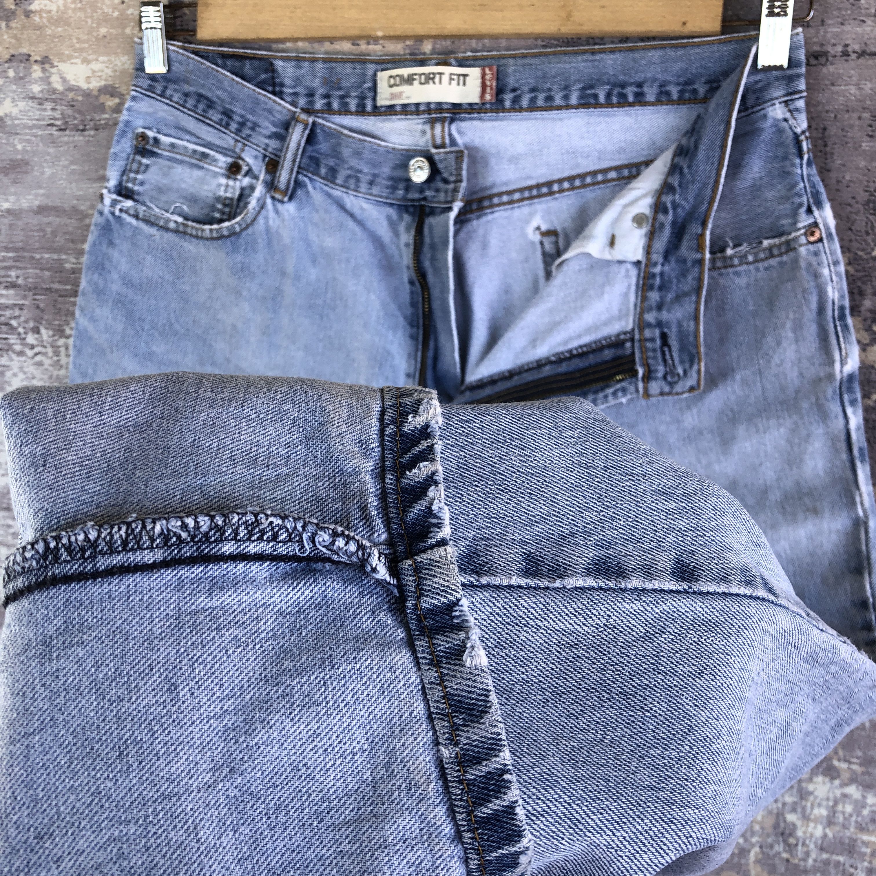Levi's Vintage Levis 560 Sunfaded Jeans Levi's Light Wash Denim Size US 34 / EU 50 - 7 Thumbnail