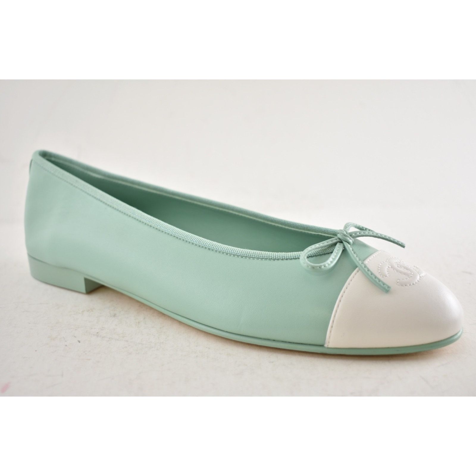 Chanel Chanel 26S Light Green White Lambskin CC Ballet Flat 41 Size US 11 / IT 41 - 6 Thumbnail