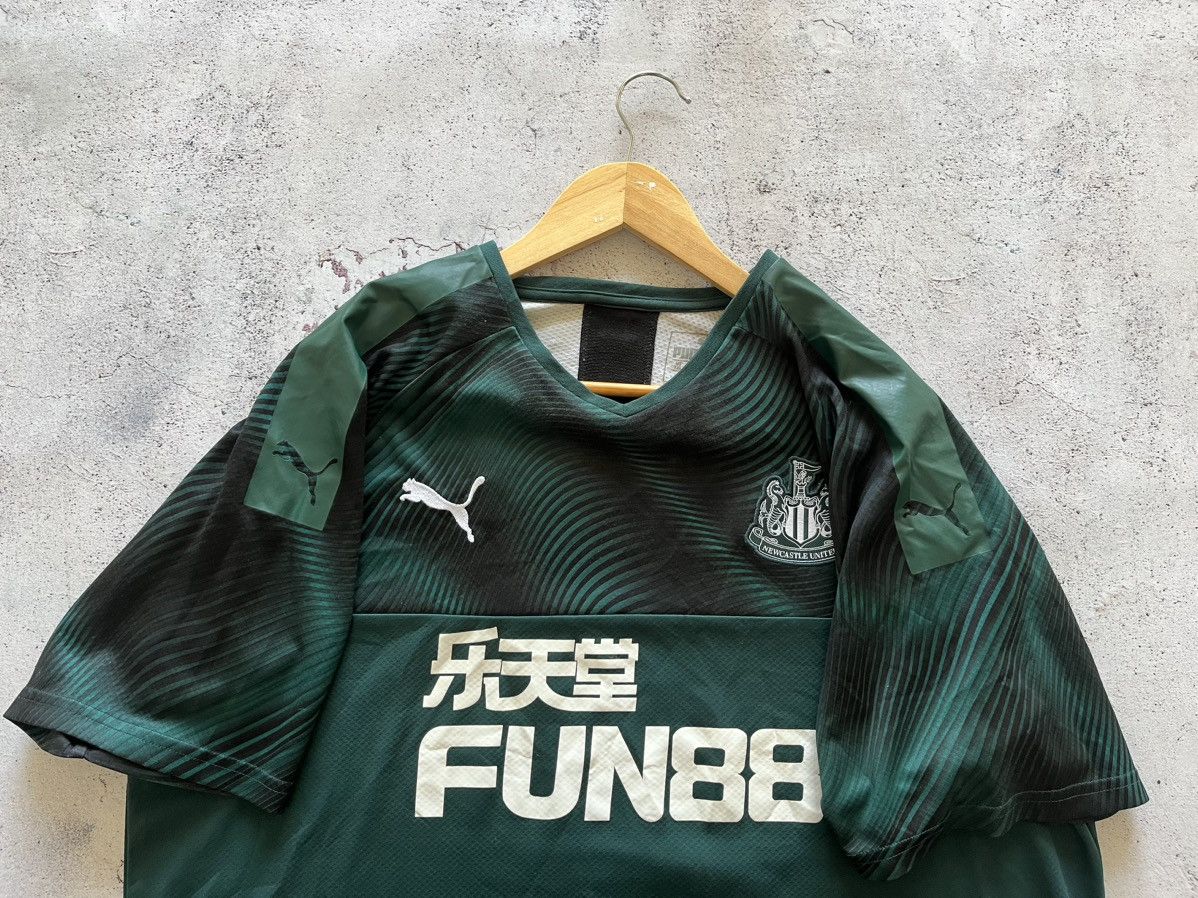 Puma PUMA NEWCASTLE AWAY 2019/20 SOCCER JERSEY,FOOTBALL SHIRT Size US XXL / EU 58 / 5 - 4 Thumbnail