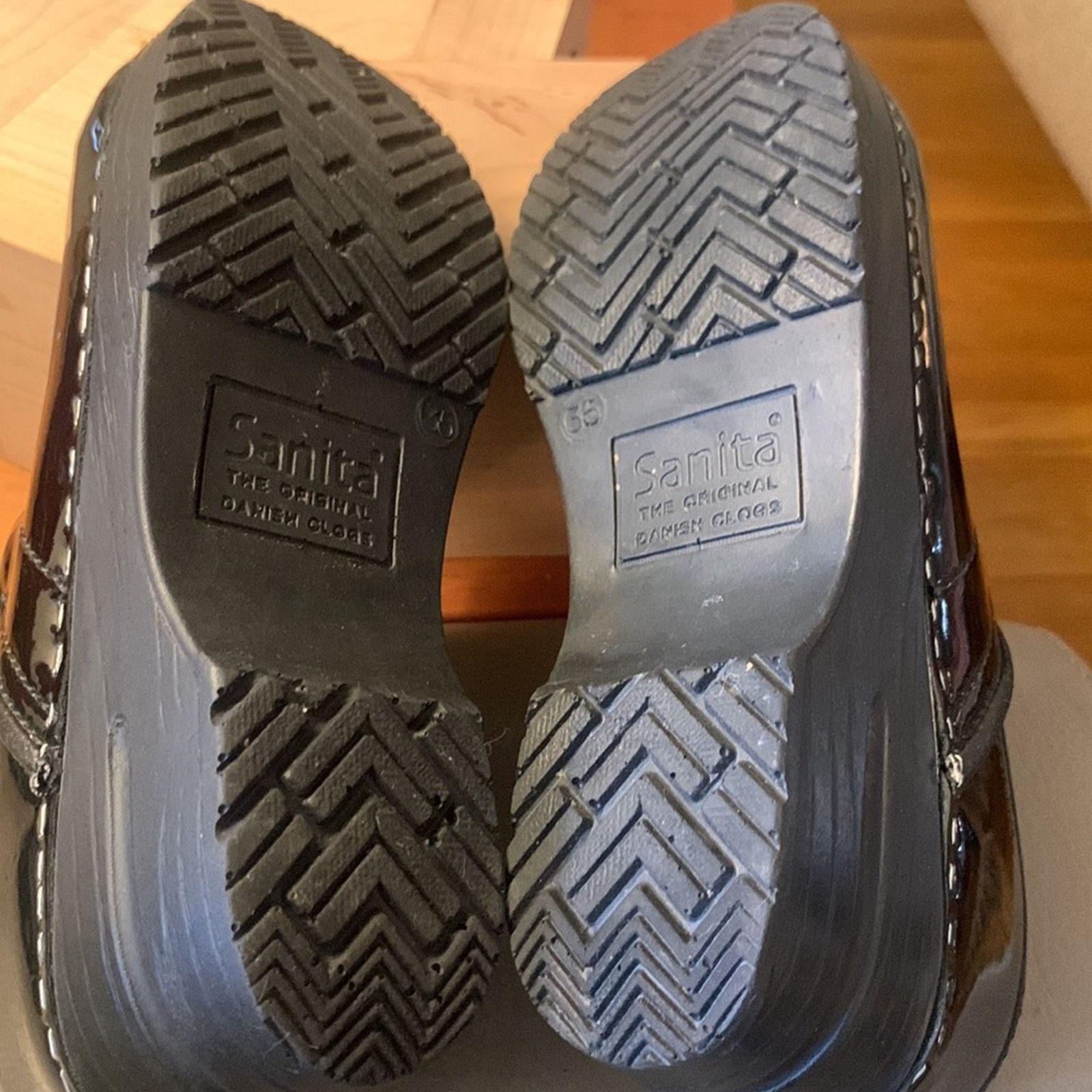 Vintage Sanita black patent Danish clogs Denmark Size US 4 / IT 34 - 4 Thumbnail