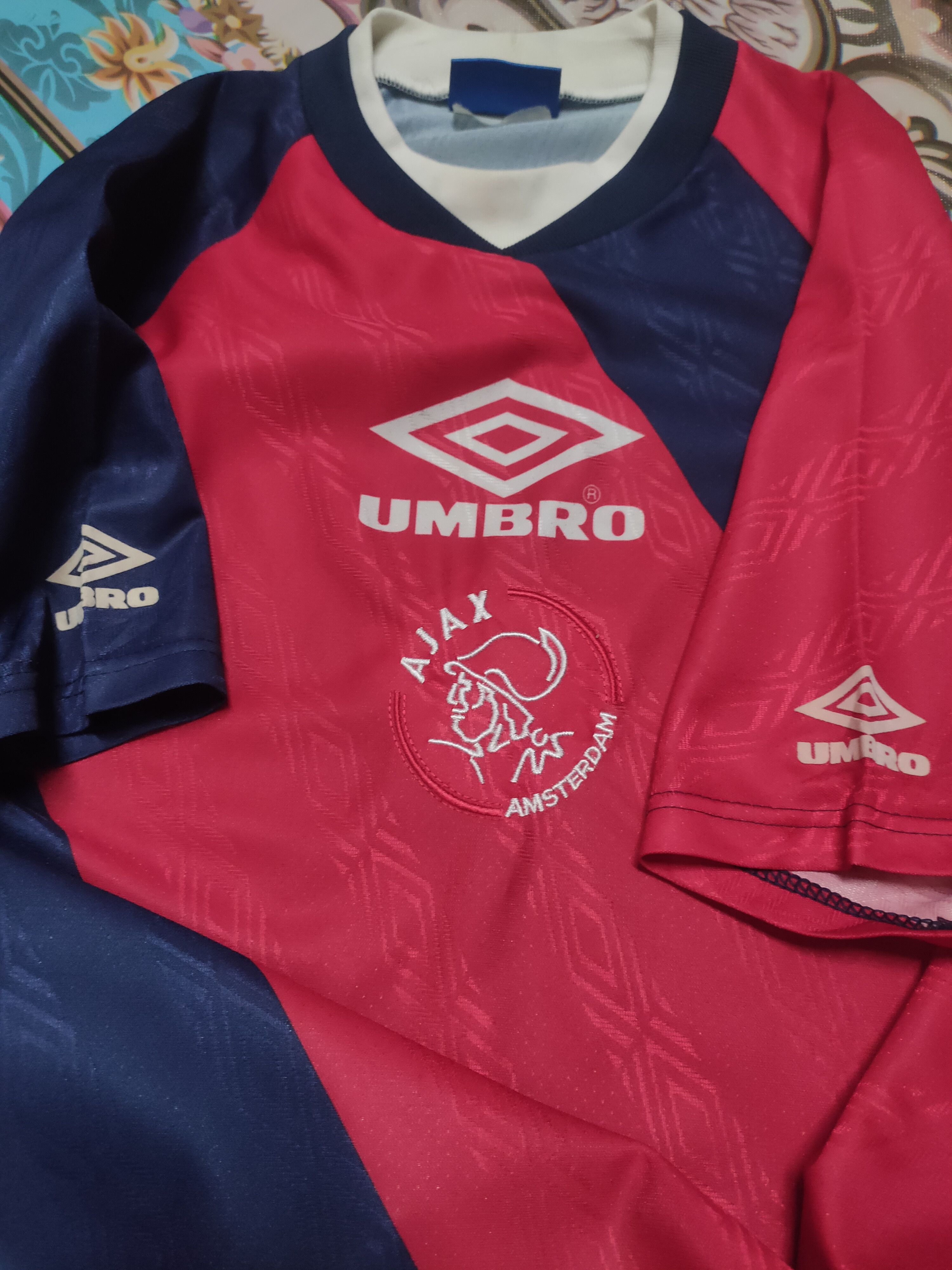 Vintage Vintage Ajax Training/Leisure 1997 - 1998 jersey Size US M / EU 48-50 / 2 - 4 Thumbnail