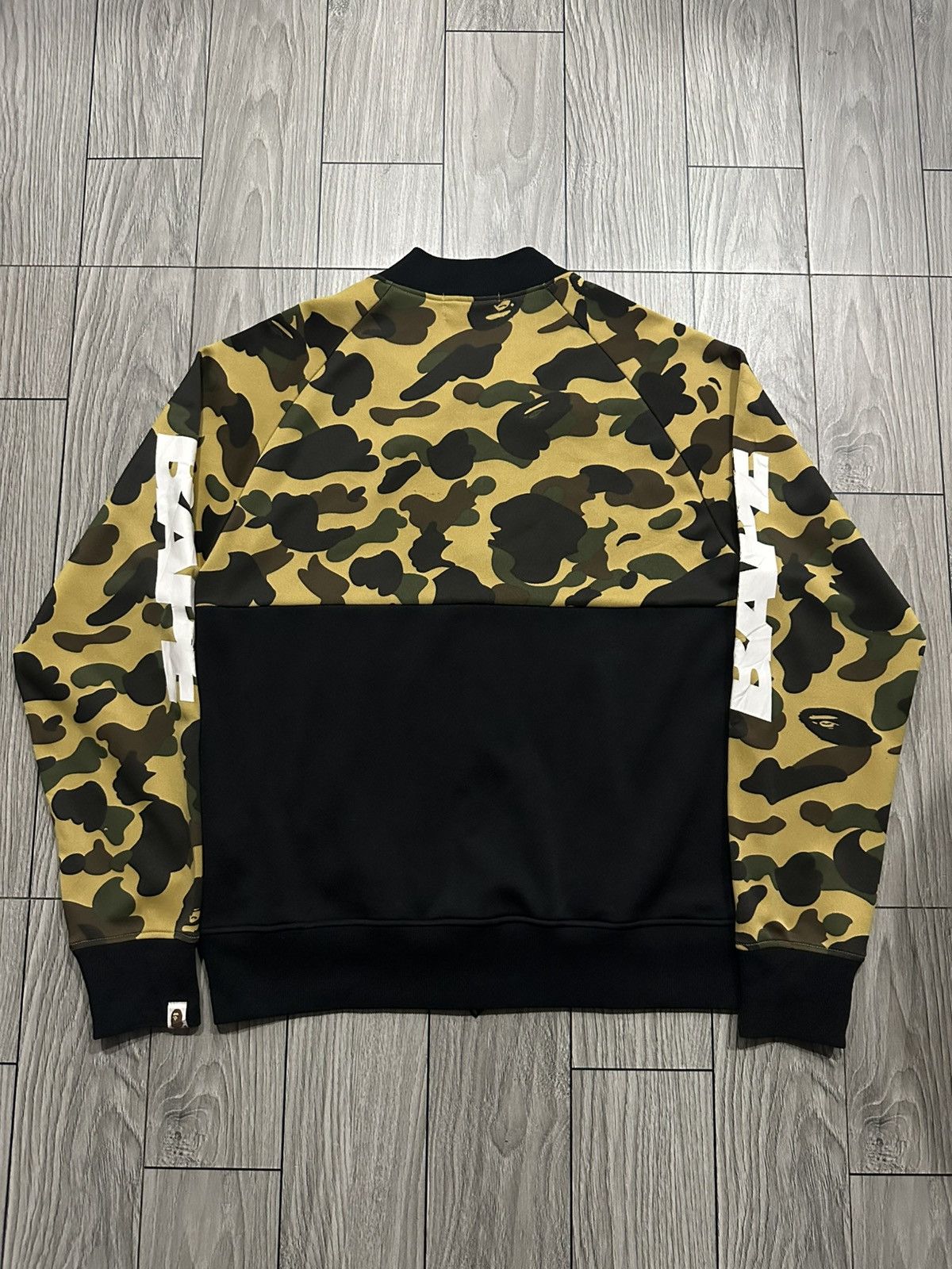 Bape BAPE TRACKTOP CAMO Size US M / EU 48-50 / 2 - 17 Thumbnail