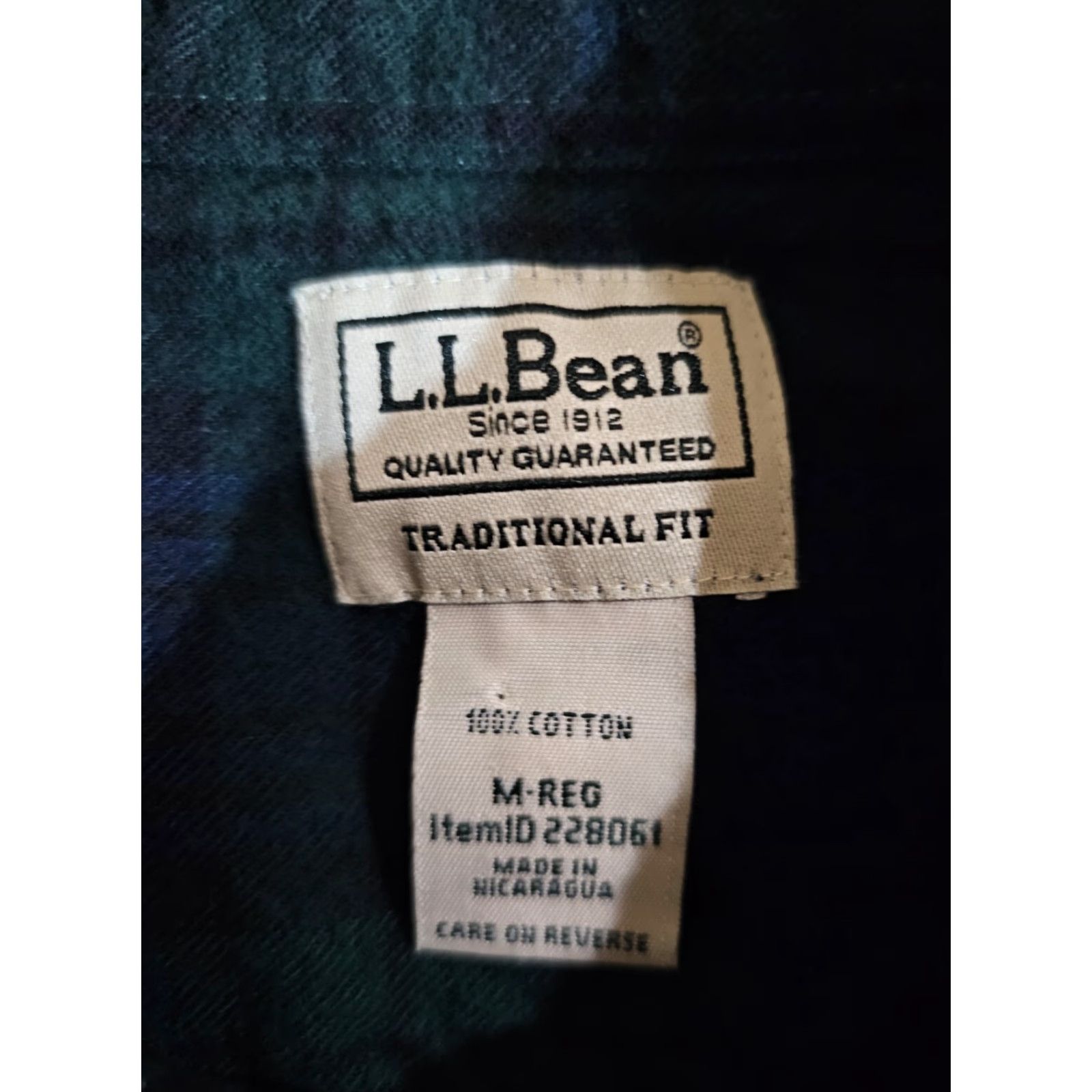 Vintage VINTAGE L.L. Bean Plaid Flannel Button-Up Long Sleeve Men's M Blue Casual Workwear Shirt Size US M / EU 48-50 / 2 - 4 Thumbnail