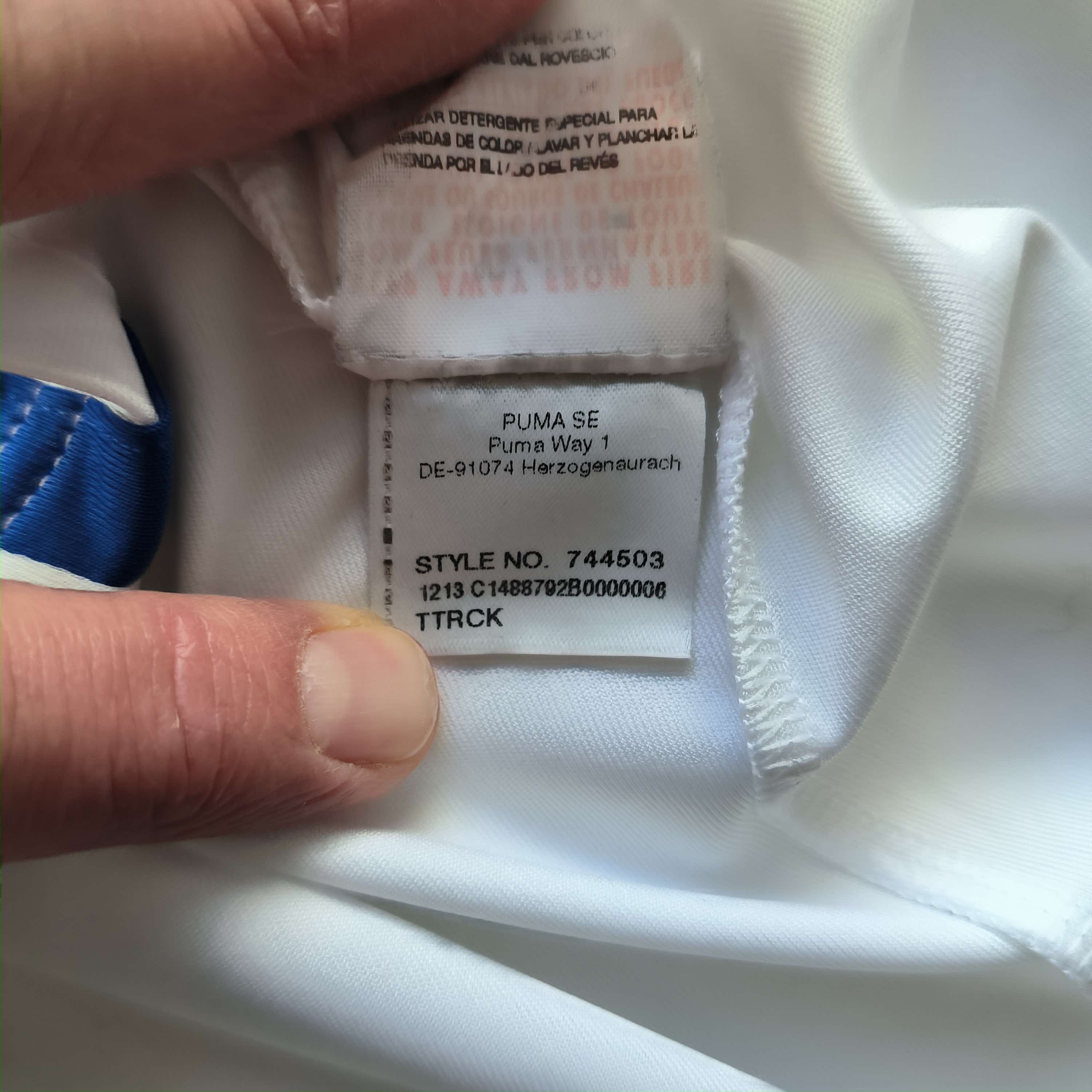 Puma Chile 2014-15 Puma away football jersey shirt size L Size US L / EU 52-54 / 3 - 5 Thumbnail
