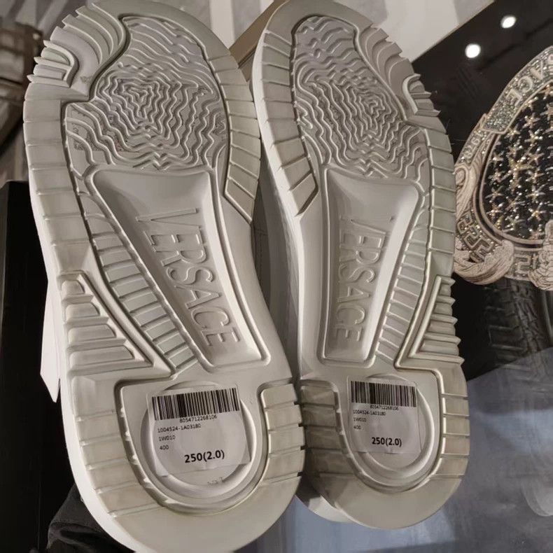 Versace Versace Classic Medusa avatar design sneakers Size US 7 / EU 40 - 4 Thumbnail