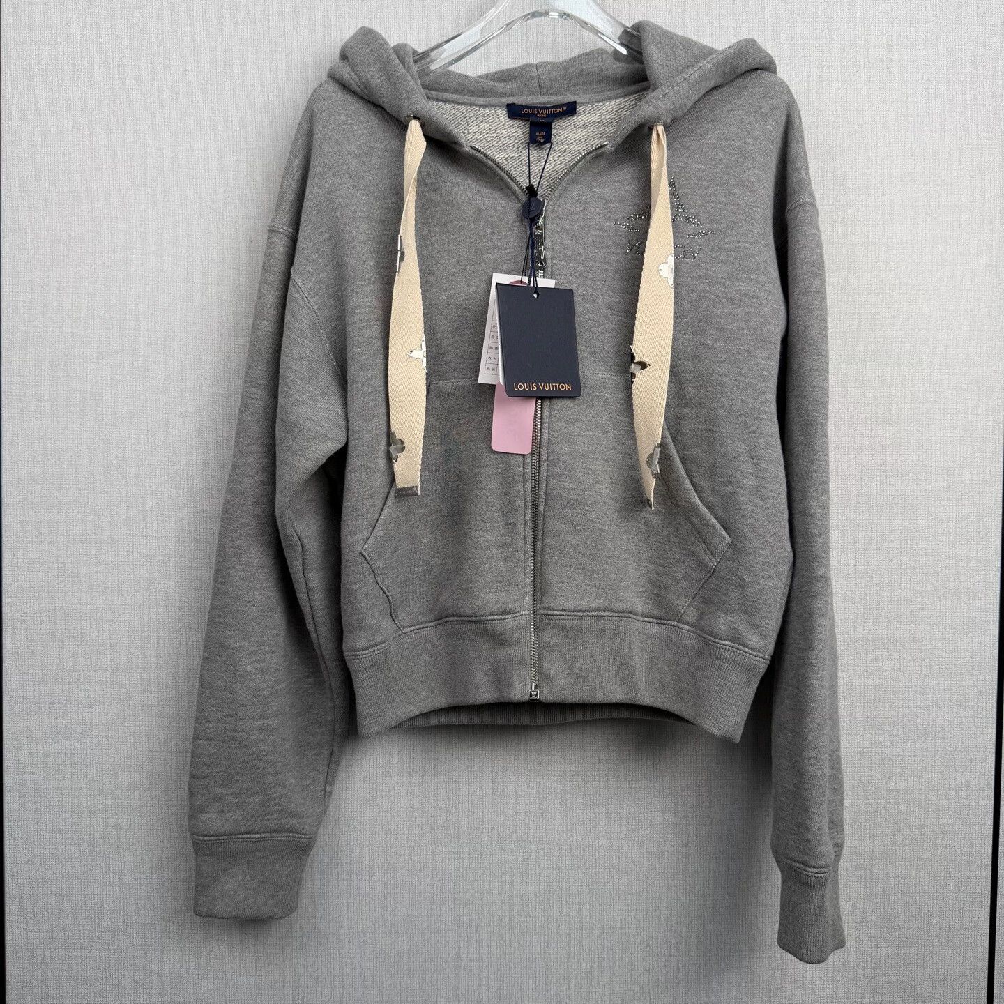 Louis Vuitton louis vuitton gray drawstring hoodie jacket Size US M / EU 48-50 / 2 - 1 Thumbnail