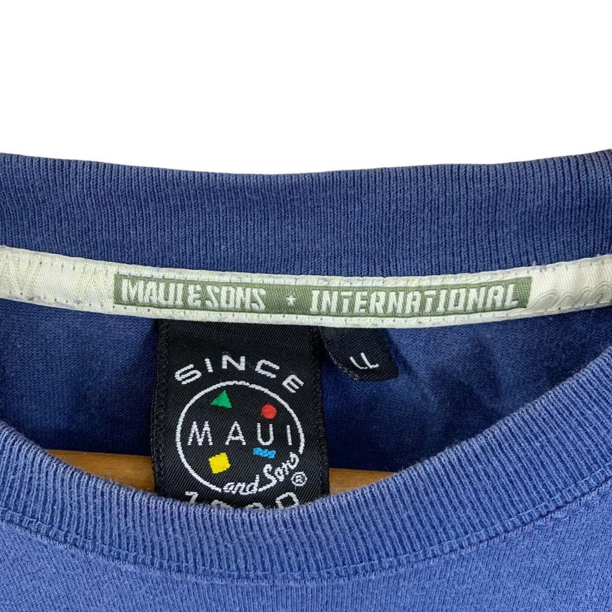 Maui Jim Vintage MAUI & SONS Surf Jaws Graffiti Beach Tee Shirt Size US L / EU 52-54 / 3 - 4 Thumbnail