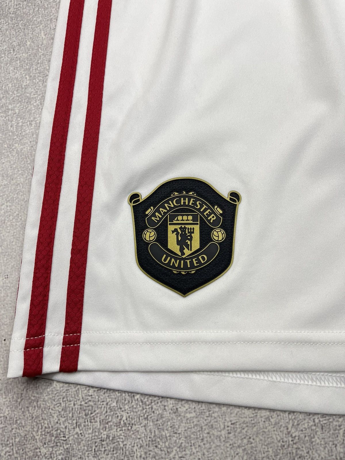 Adidas Mens Adidas Manchester United Football Shorts Jersey Soccer Size US 34 / EU 50 - 4 Thumbnail