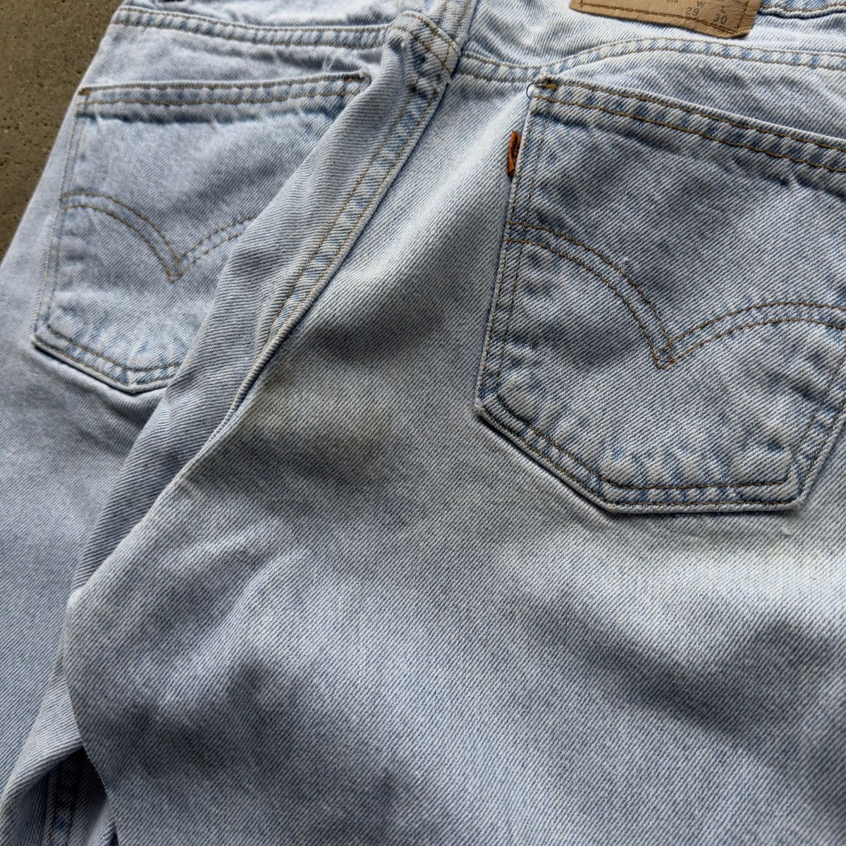 Vintage Levi's 560 Thrashed Faded Distressed Jeans ERD Grunge Size US 29 - 16 Thumbnail