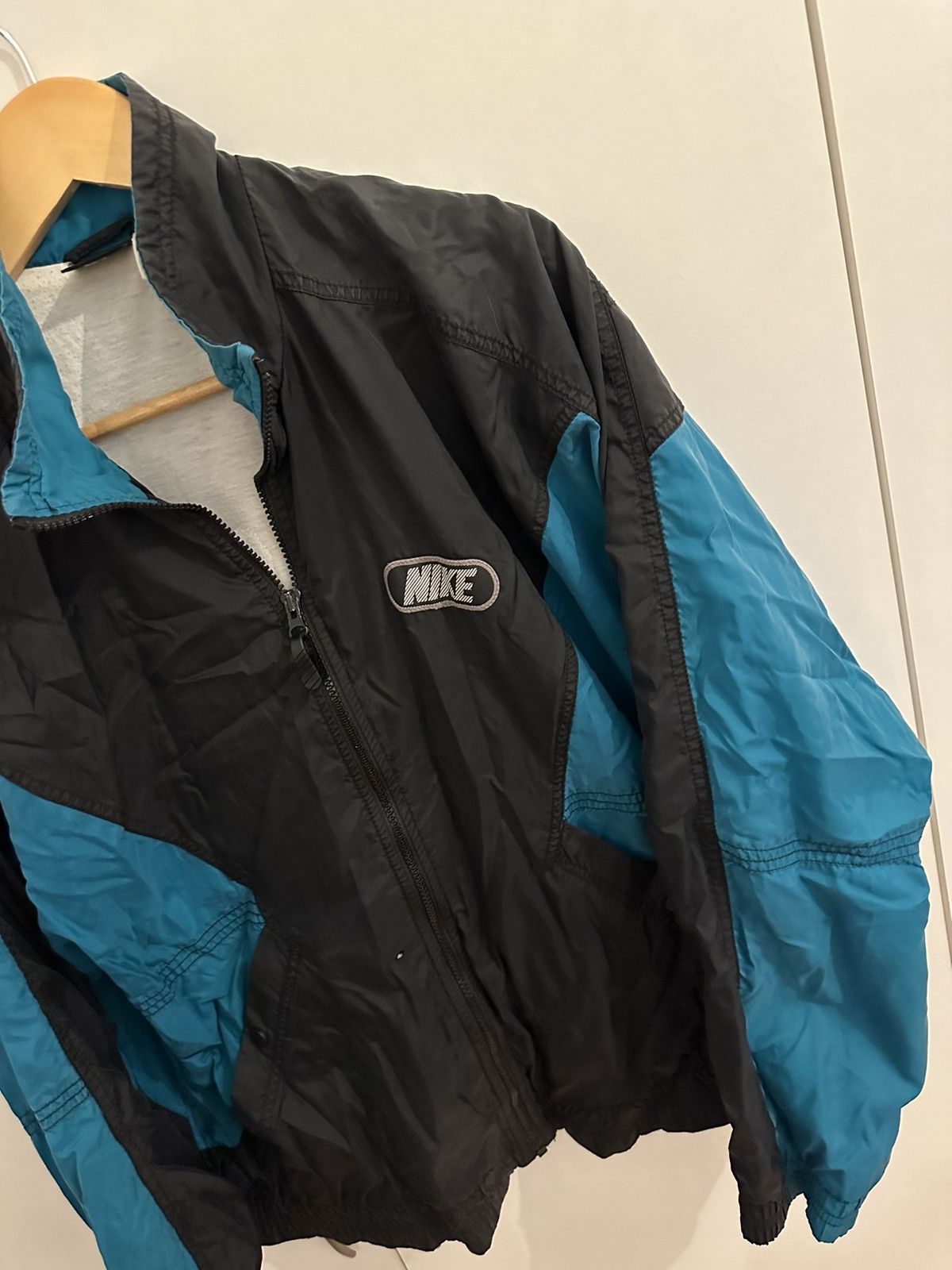Nike Nike Air Max Jacket Windbreaker Size M Vintage Jacke Retro Size US M / EU 48-50 / 2 - 4 Thumbnail