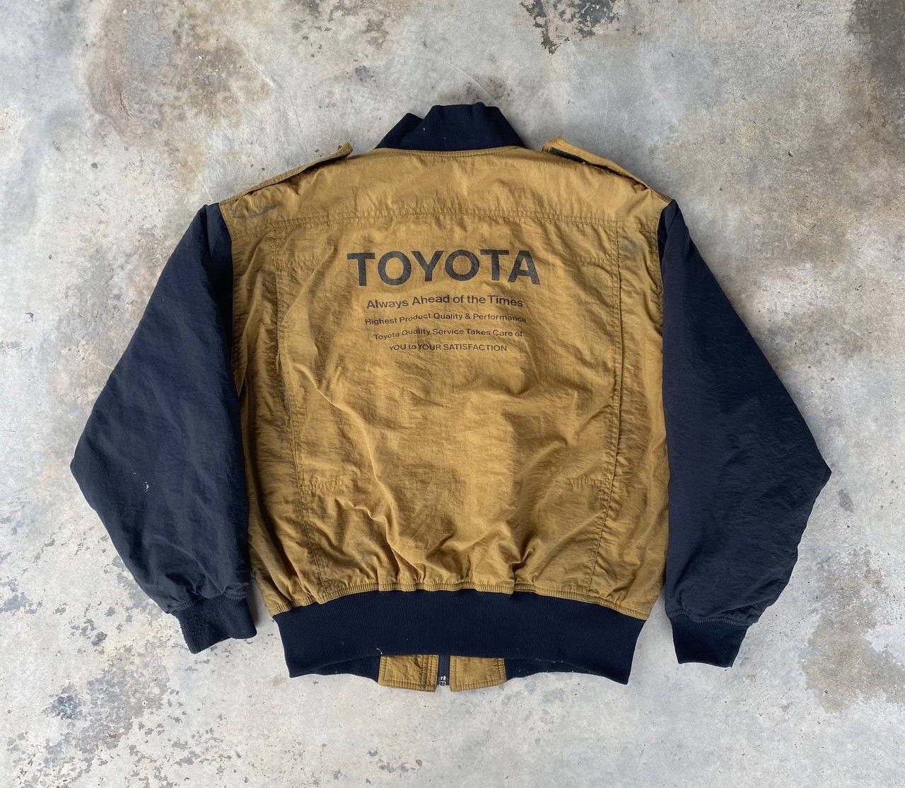 Vintage RARE VTG 90S TOYOTA JAPAN BOMBER JACKET DIRTY WORN DISTRESS Size US M / EU 48-50 / 2 - 9 Thumbnail