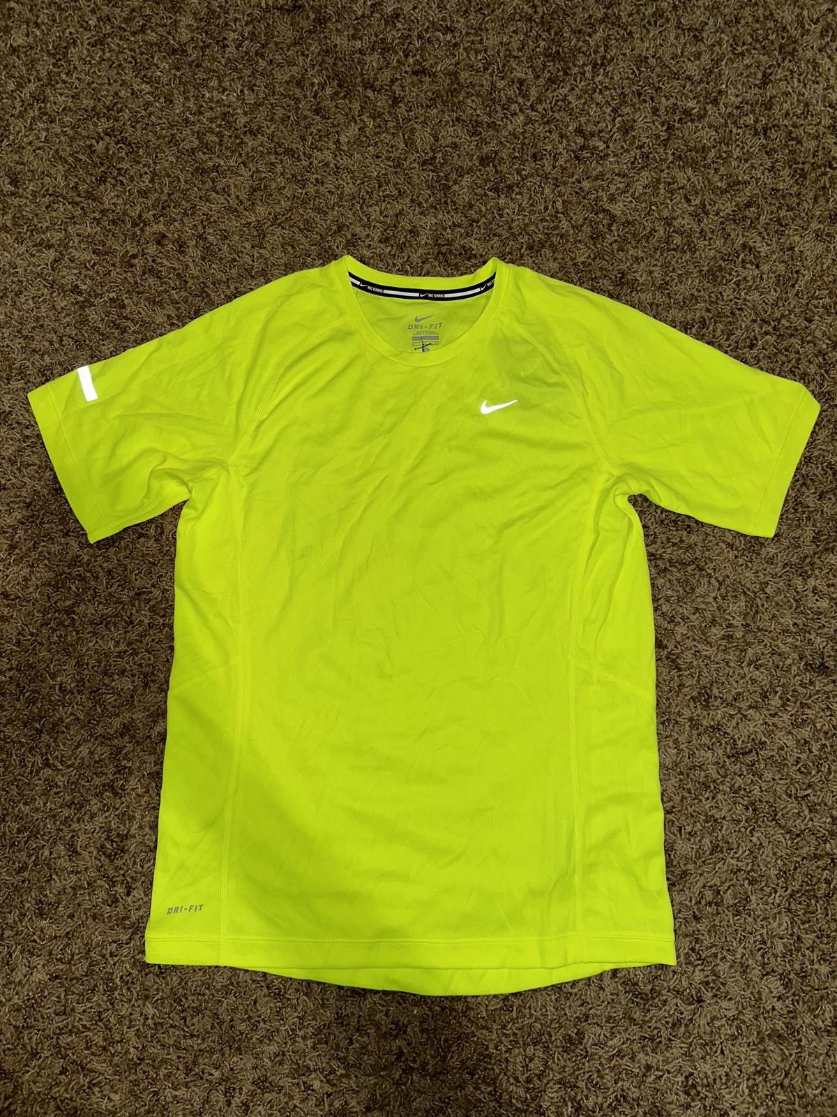 Nike Nike Men’s Miler UV 40 Running Training Dri-Fit Volt T-Shirt Size US S / EU 44-46 / 1 - 1 Thumbnail