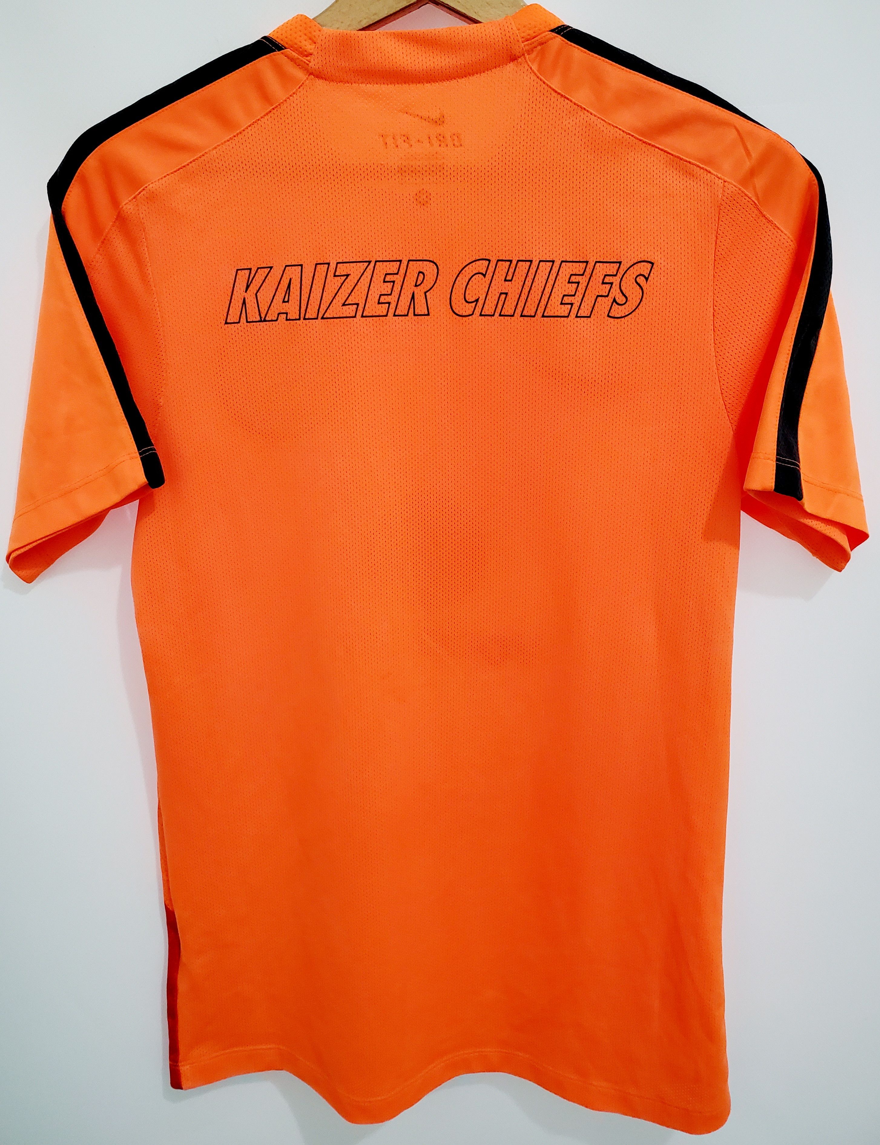 Nike KAIZER CHIEFS SHIRT FOOTBALL SOCCER JERSEY SIZE S Size US S / EU 44-46 / 1 - 5 Thumbnail