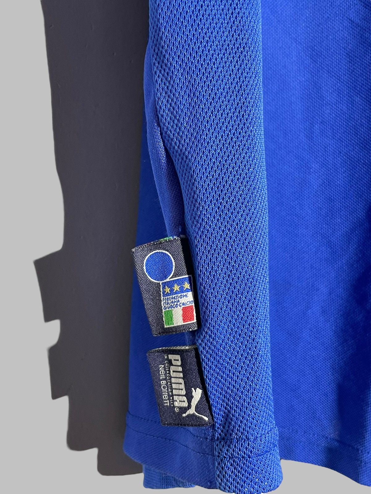 Puma × Vintage Italy Puma 2004 Home Football Shirt Centre Logo Y2k Hype Size US L / EU 52-54 / 3 - 12 Thumbnail