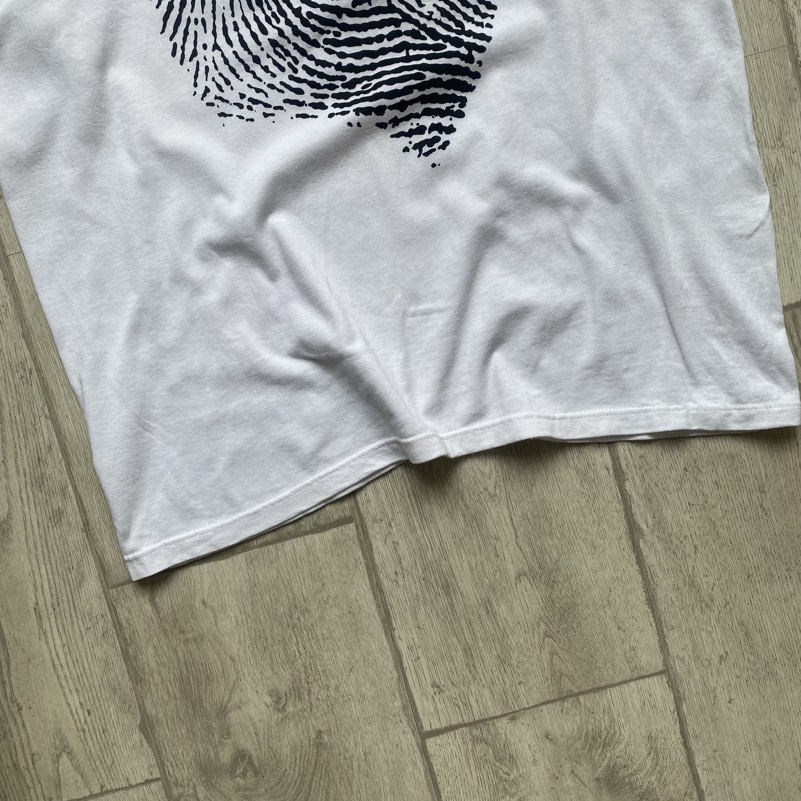 Fruit Of The Loom Vintage 80s Criminal Serial La Huella Del Crimen Tee TV show Size US M / EU 48-50 / 2 - 3 Thumbnail