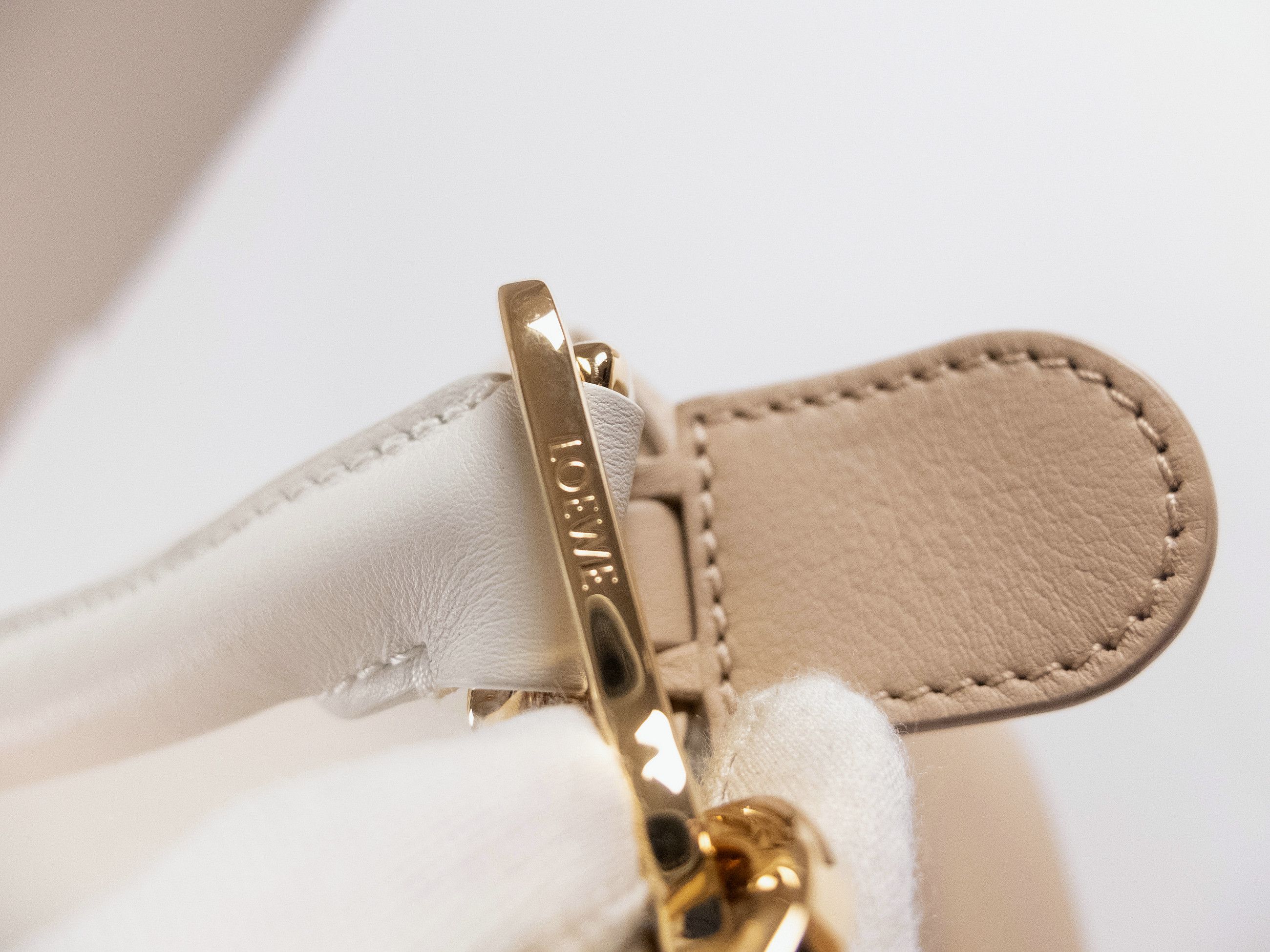 Loewe LOEWE Puzzle Edge bicolor beige & white leather bag Size ONE SIZE - 9 Thumbnail