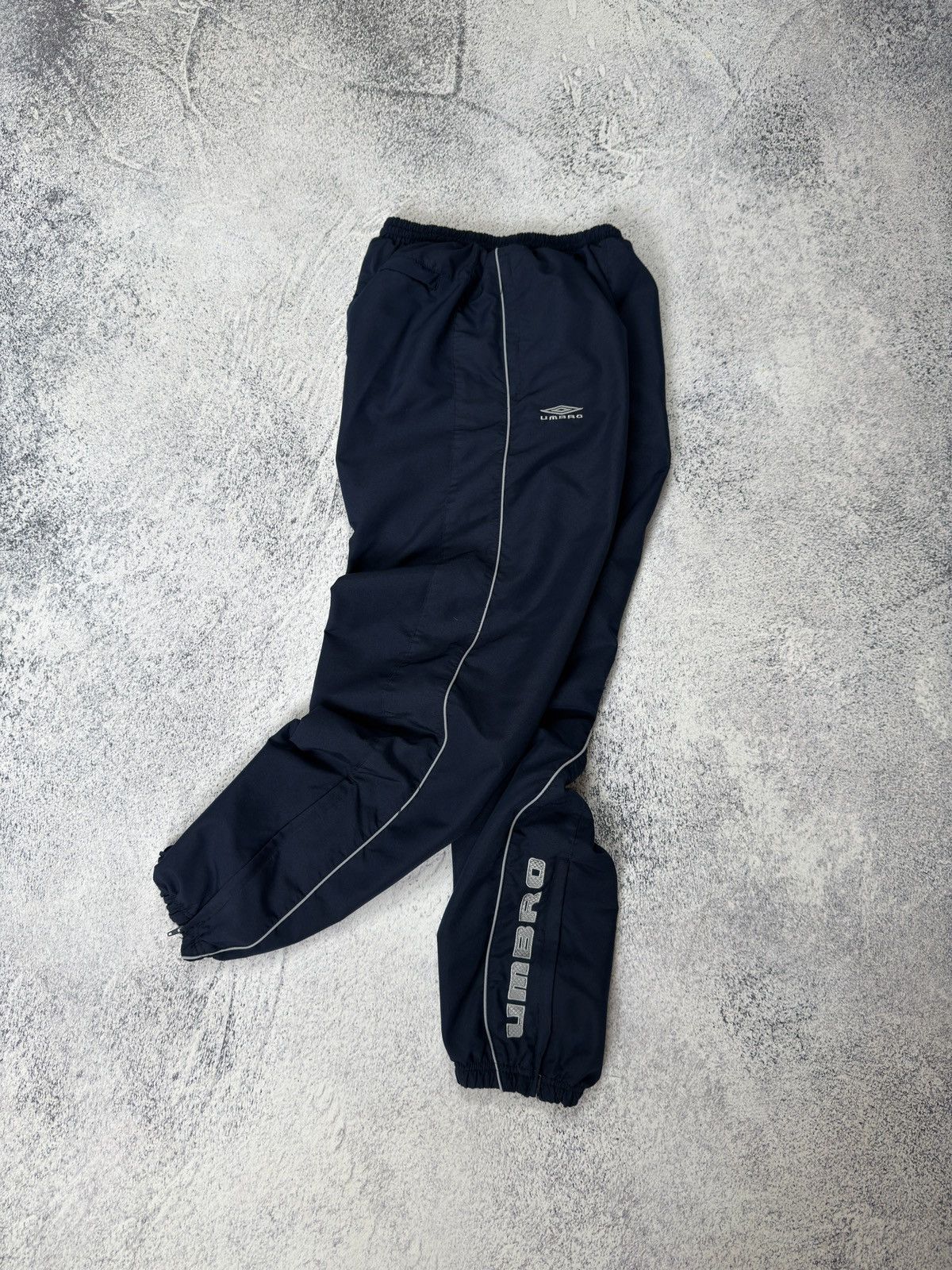 Umbro Vintage Umbro Nylon Sweatpants Y2k Style Drill Parachute Size US 32 / EU 48 - 15 Thumbnail