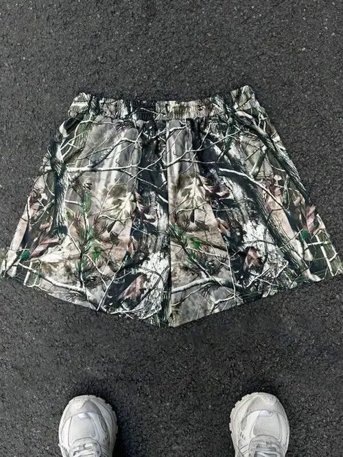 Jean × Vintage Camo Forrest Y2K Drip shorts Size US 36 / EU 52 - 2 Thumbnail