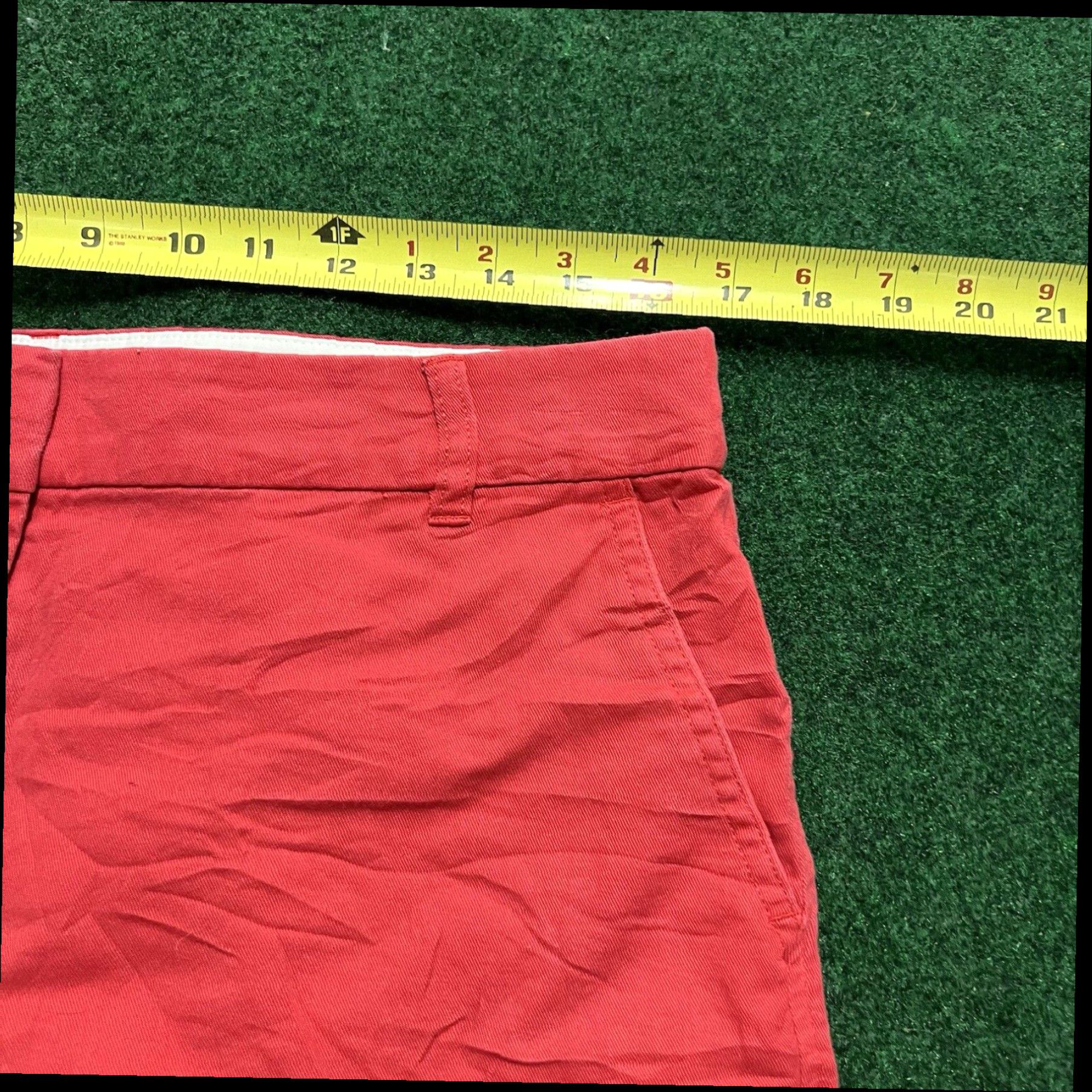 J.Crew J. Crew Chino Shorts Red 4.5" Inseam Size 10 Size 32" / US 10 / IT 46 - 4 Thumbnail