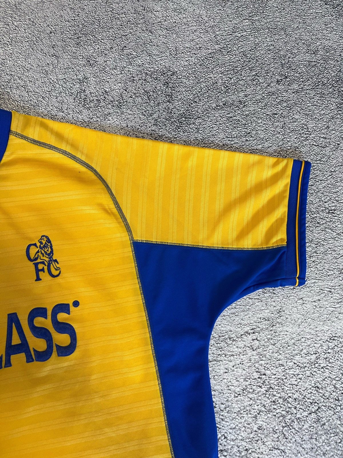 Umbro Chelsea FC 2000 Umbro Vintage Away Football Shirt Jersey Size US L / EU 52-54 / 3 - 4 Thumbnail