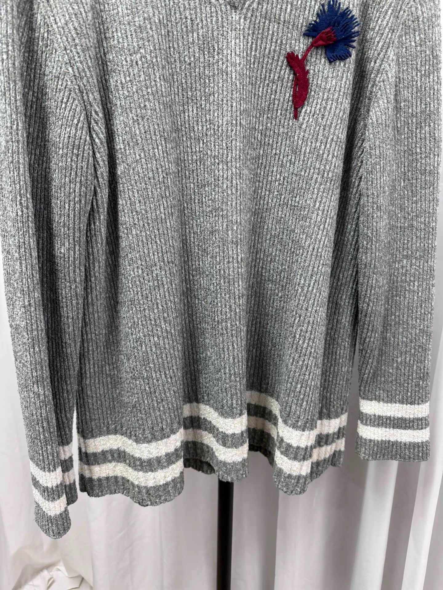 Maison Margiela Maison Margiela Handmade Patchwork V-Neck Sweater K20 Size US S / EU 44-46 / 1 - 4 Thumbnail