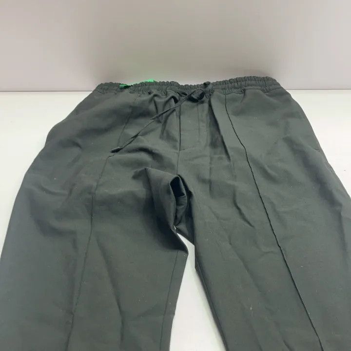 Fendi Fendi FW22 Plain Drawstring Wool Pants for Men -2508 Size US 44 / EU 60 - 8 Thumbnail