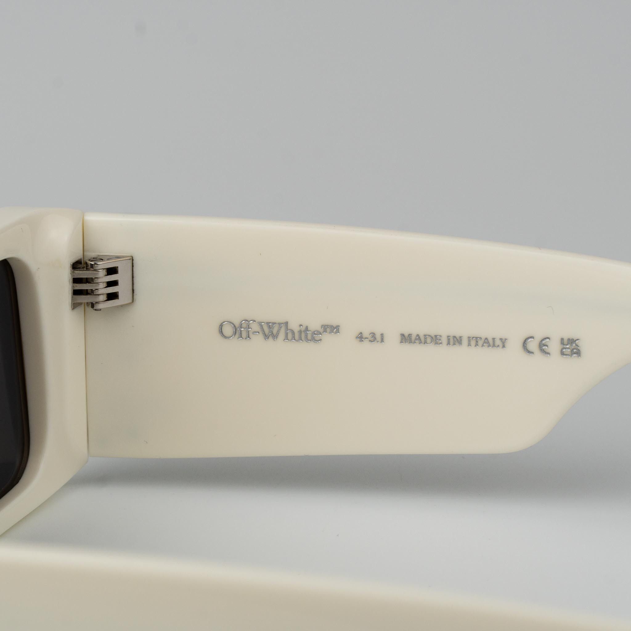 Off-White MILANO Women Sunglasses White Grey Square OERI097 0107 NEW AUTHENTIC Off-White Milano OERI097 Square Sunglasses | Fashion Eyewear UK main image 2