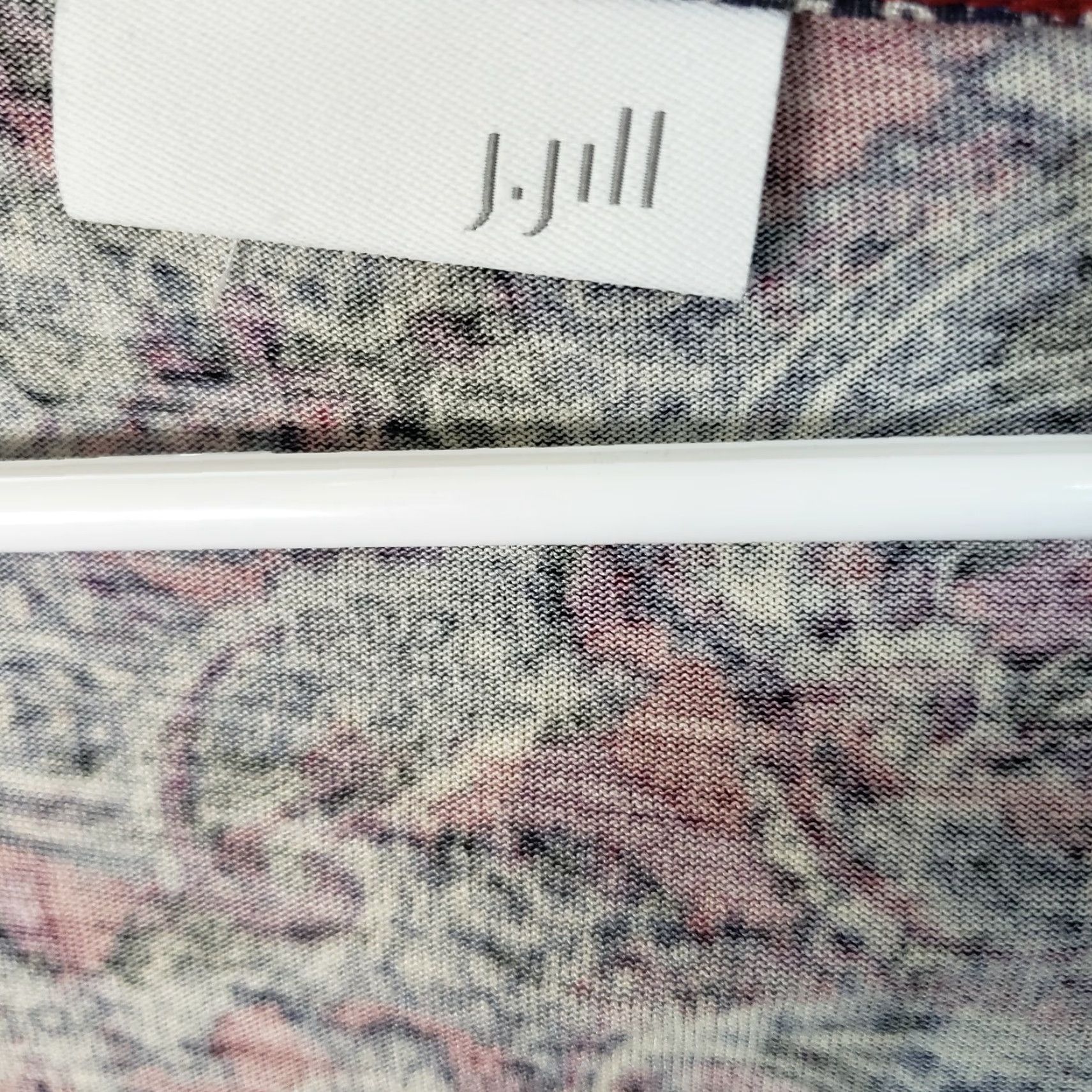 J. Jill J Jill Womens Top Shirt Long Sleeve Red Black Paisley Scoop Neck Rayon Blend Small) Size S / US 4 / IT 40 - 6 Thumbnail