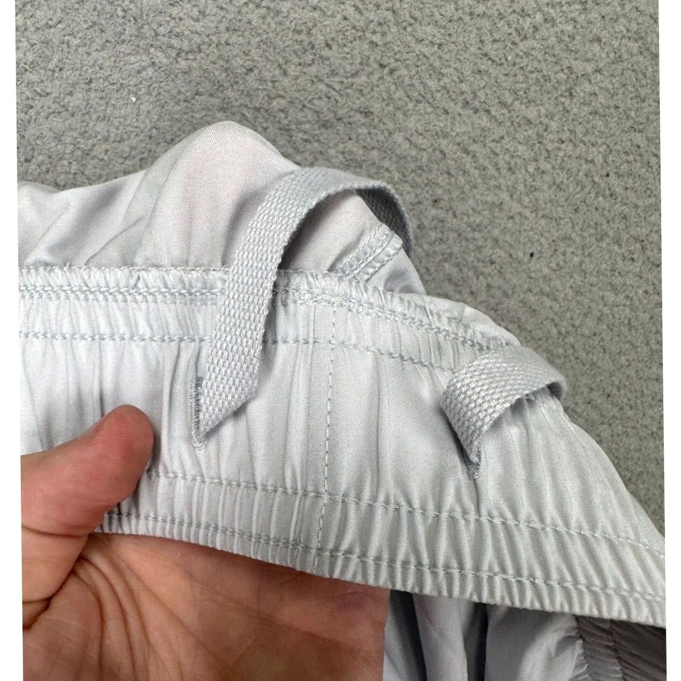 Under Armour Under Armour Shorts Mens 2XL Light Grey Athletic Elastic Waist Drawstring NEW Size US 39 - 7 Thumbnail