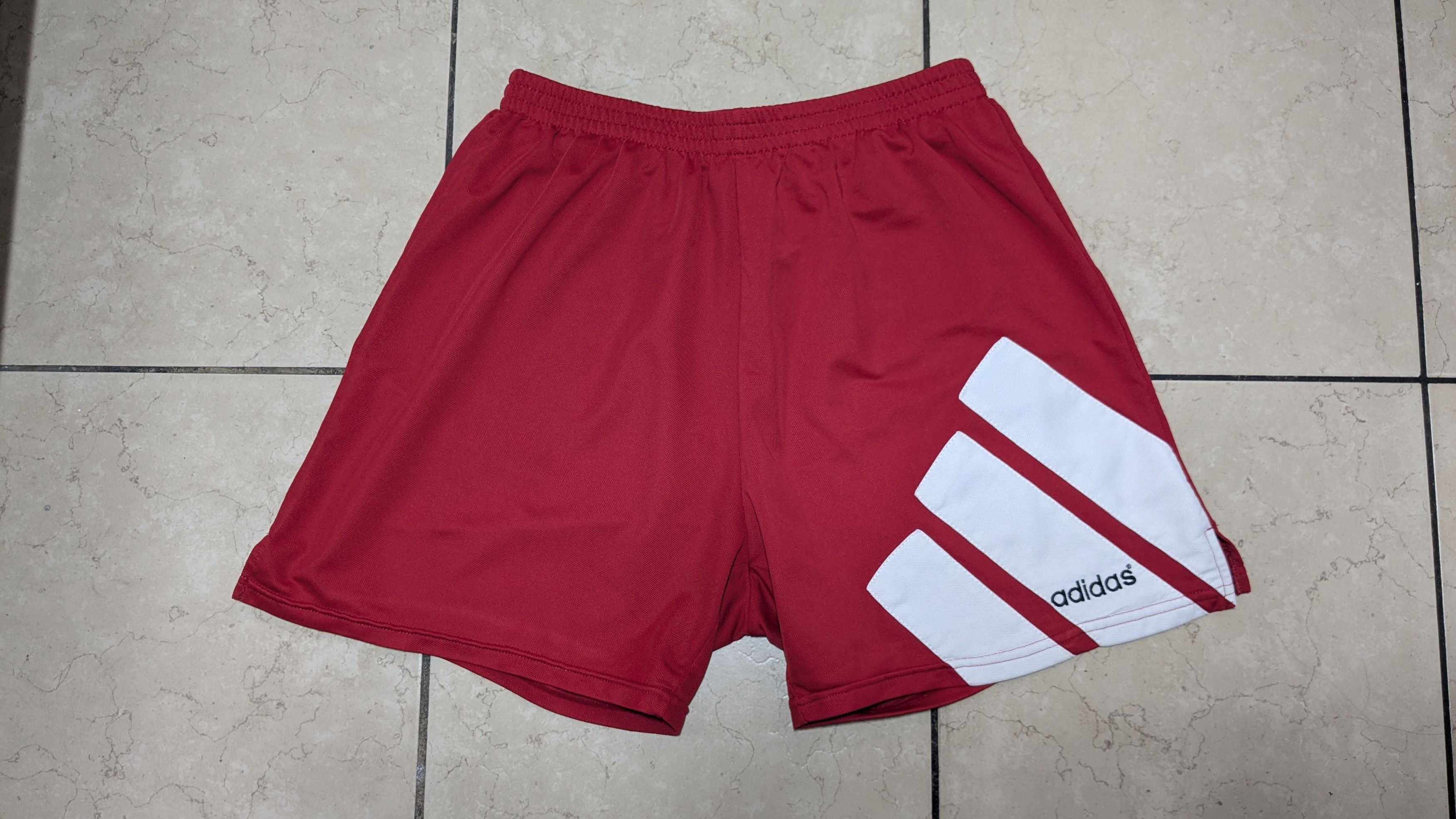 Adidas Vintage Adidas Soccer Shorts Red/White Large Size US 36 / EU 52 - 1 Thumbnail