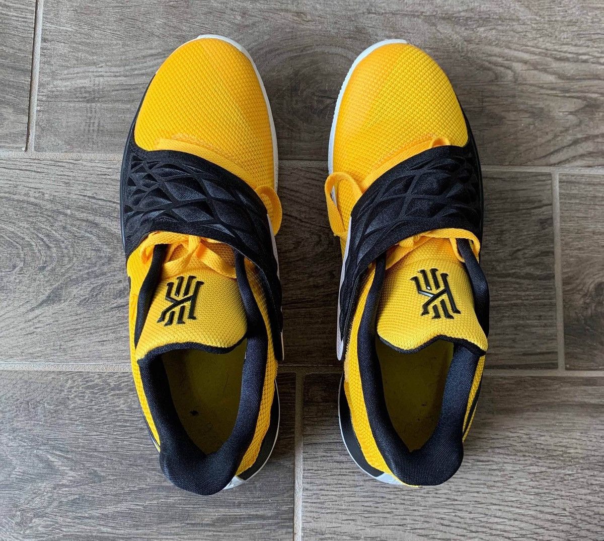 Nike Kyrie Low Amarillo Size US 10.5 / EU 43-44 - 4 Thumbnail