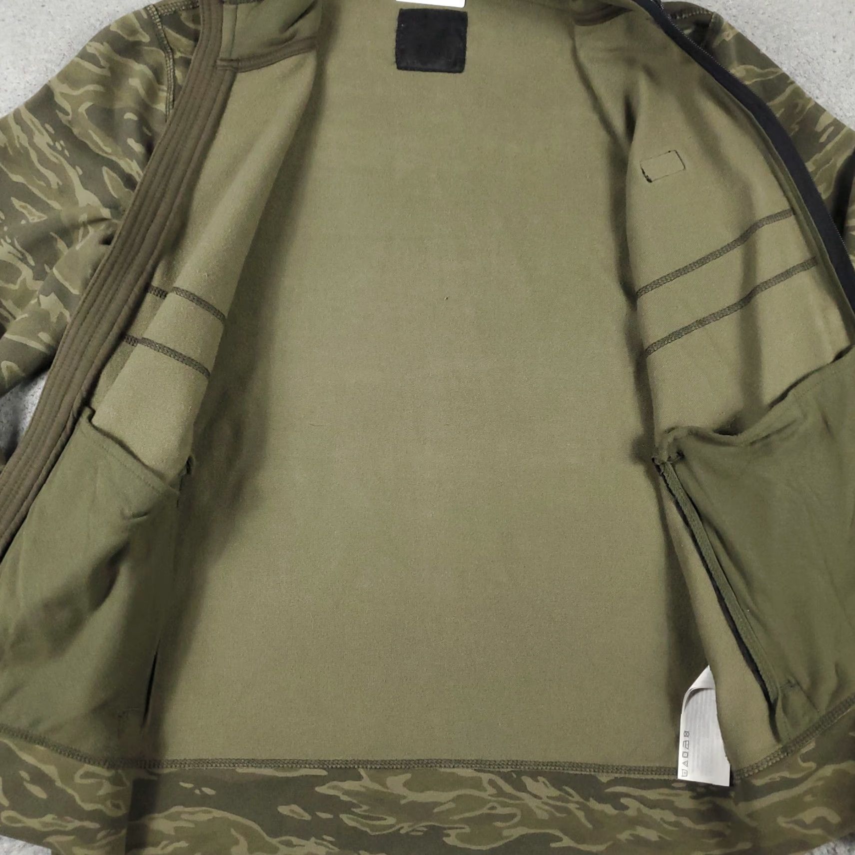 Abercrombie & Fitch Abercrombie & Fitch Camouflage Hoodie Full Zip Men’s XS Beige Cotton Blend Fleece Size US XS / EU 42 / 0 - 5 Thumbnail