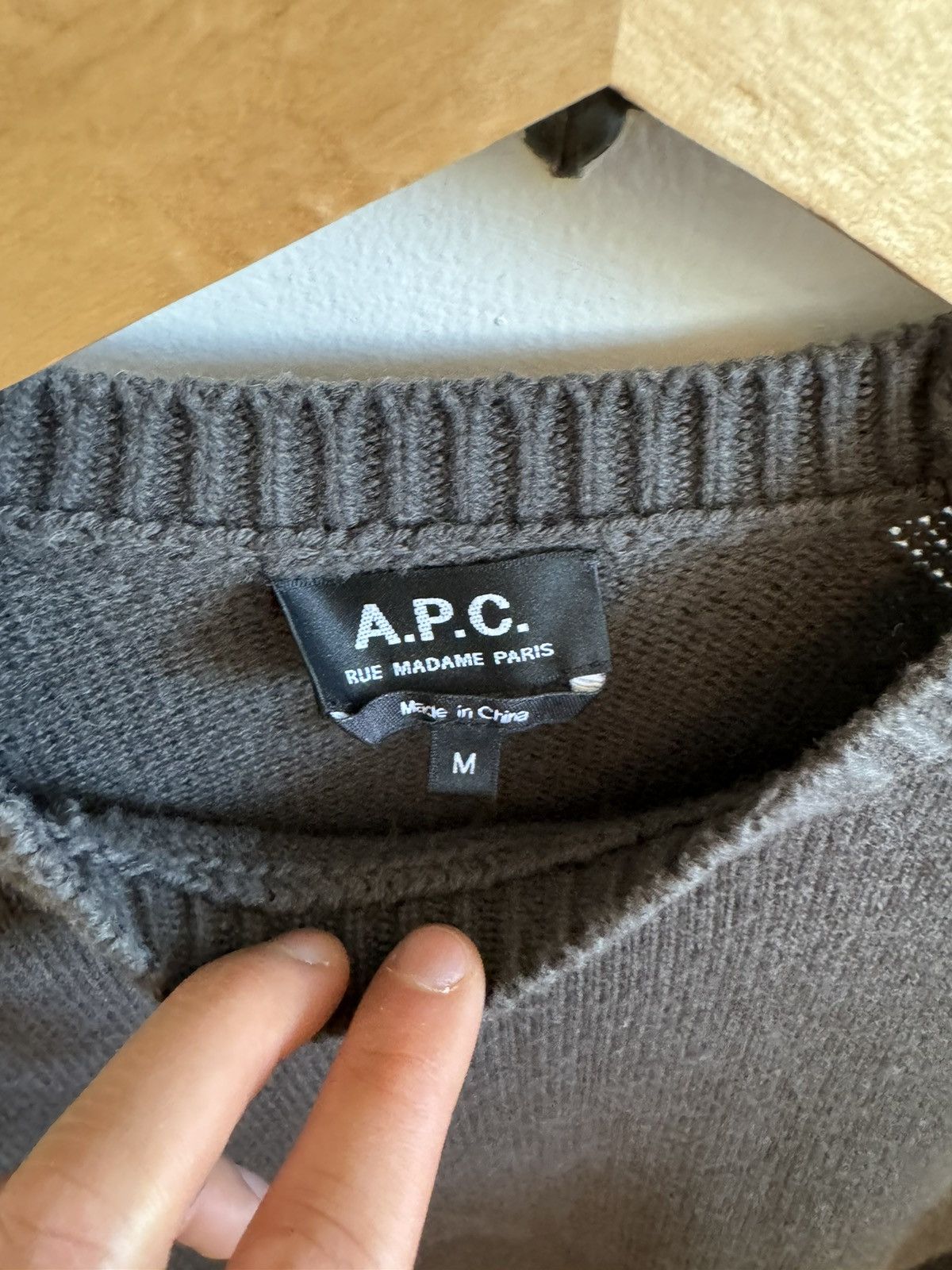 A.P.C. Wool crewneck sweater in brown Size US M / EU 48-50 / 2 - 2 Thumbnail