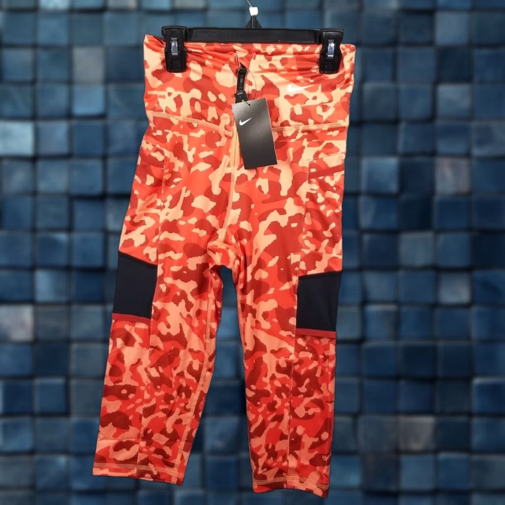 Nike VINTAGE Nike Osaka Court 3/4 Tennis Leggings XS Zip Front Closure Camouflage Leggings Womens Nike Collection 90s Concert Sports Size 26" / US 2 / IT 38 - 1 Thumbnail