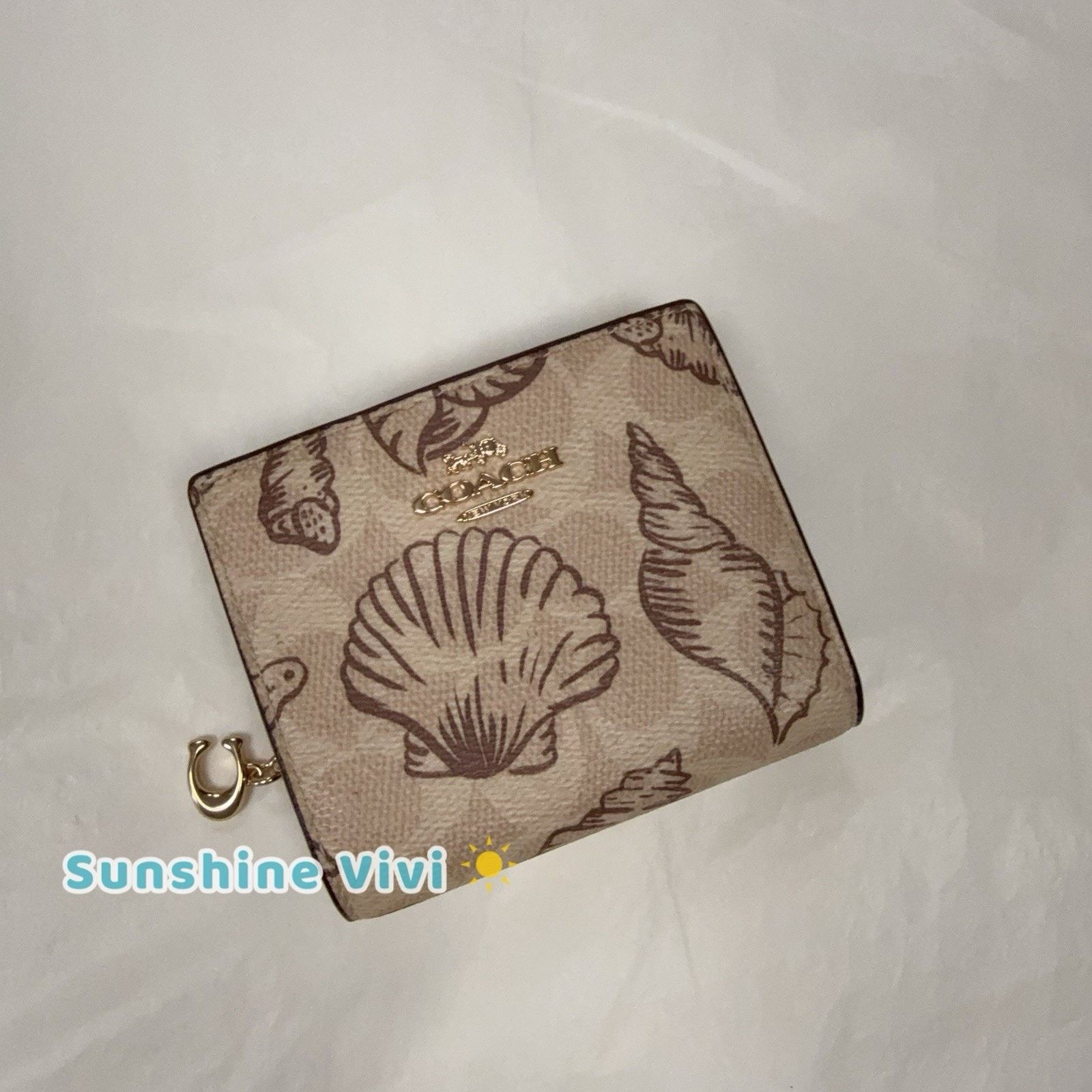 Coach NWT Coach Snap Wallet With Shell Print In Sand Multi CBO72 Size ONE SIZE - 1 Thumbnail