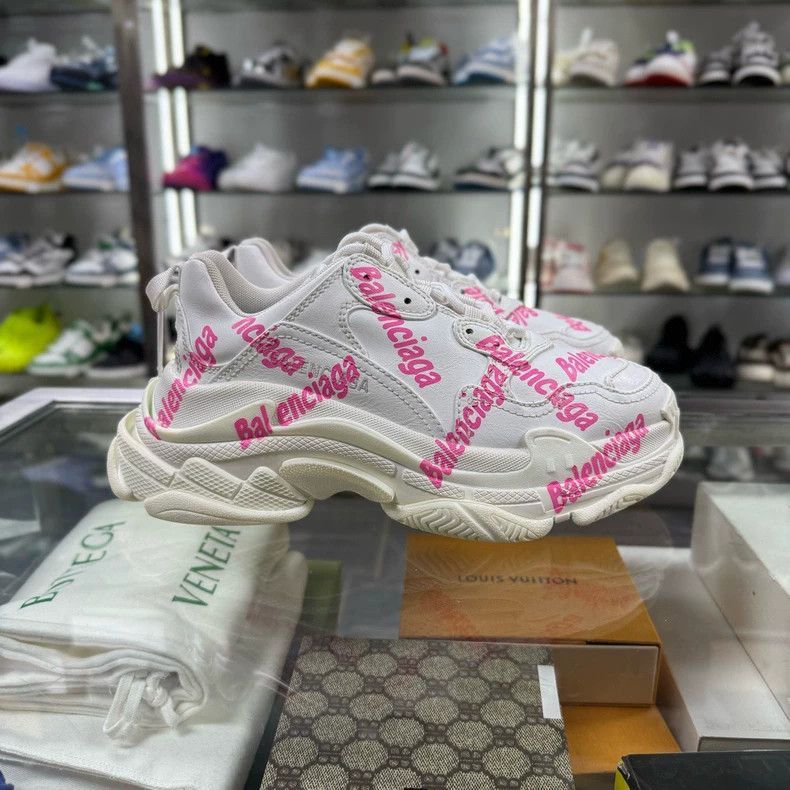 Balenciaga Balenciaga Triple S Sneakers Size 38-2505 Size US 5 / IT 35 - 2 Thumbnail