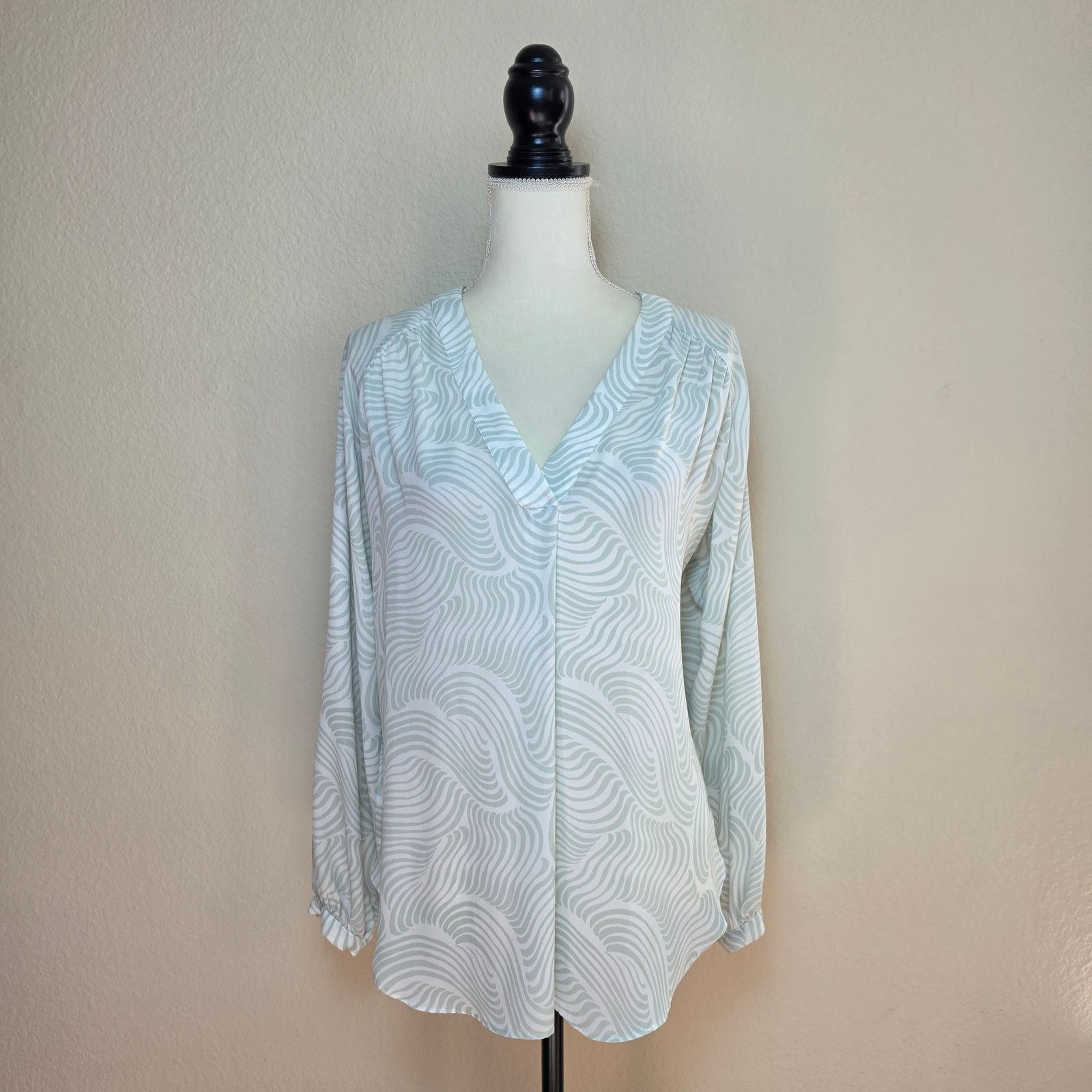 Ann Taylor Ann Taylor Swirl Blouse Small Size S / US 4 / IT 40 - 1 Thumbnail