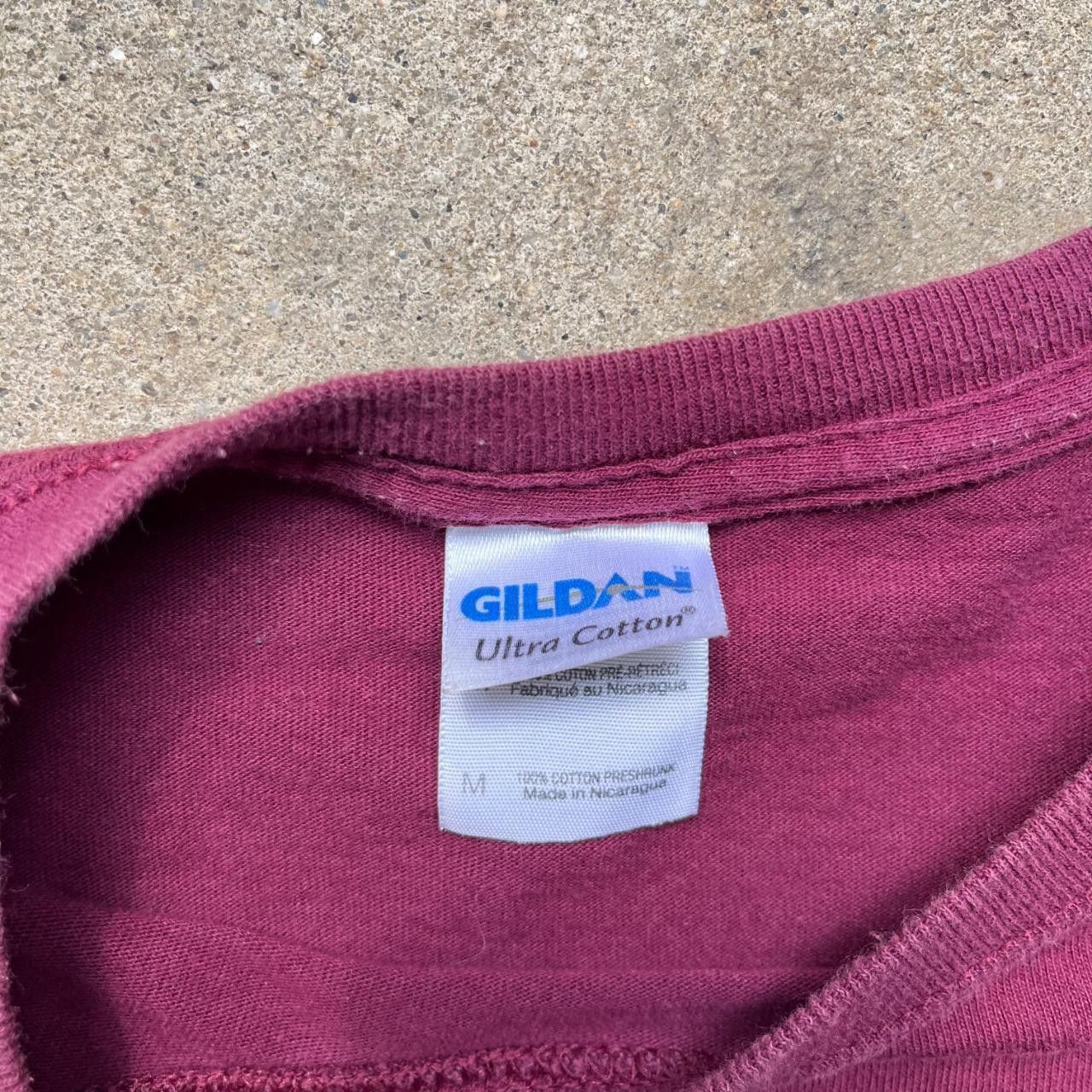 Gildan Gildan maroon gag t-shirt Size US M / EU 48-50 / 2 - 3 Thumbnail