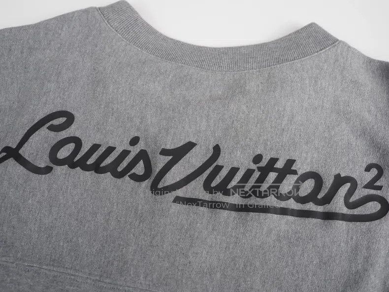 Louis Vuitton Louis Vuitton Gray Heart Logo Sweatshirt Size US XXL / EU 58 / 5 - 5 Thumbnail