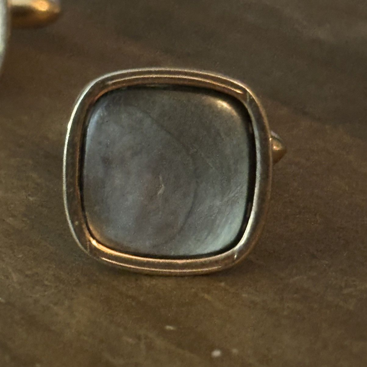 Vintage Vintage Swank gold tone mother of pearl cuff links Size ONE SIZE - 2 Thumbnail