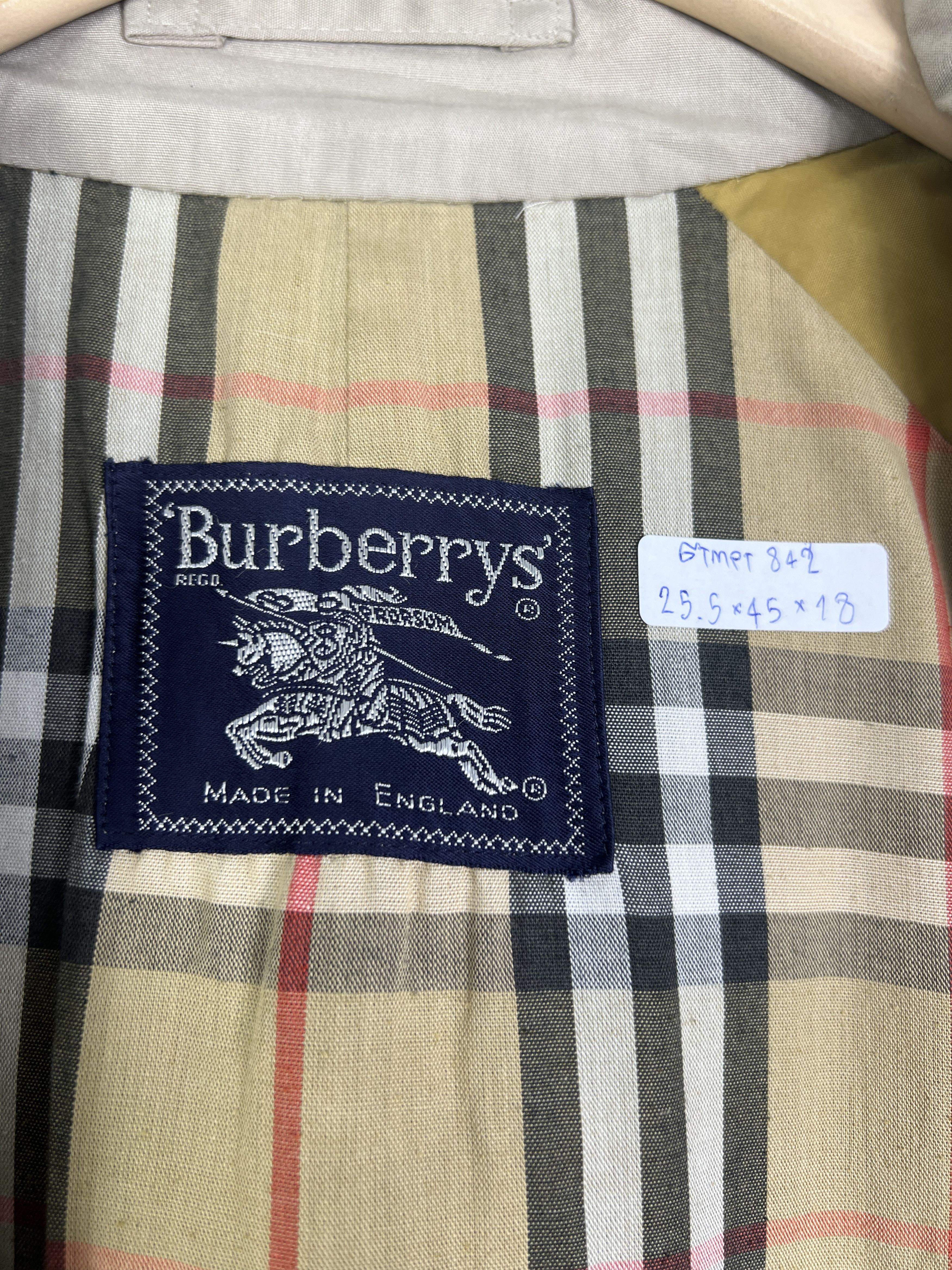 Burberry × Vintage Vintage Burberrys Lined Plaid Coat GTMPT842 Size US L / EU 52-54 / 3 - 2 Thumbnail