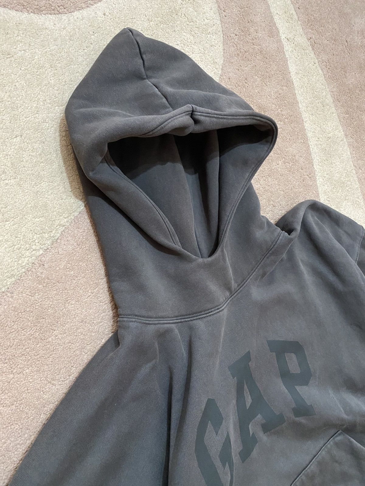 Balenciaga × Gap × Kanye West Yeezy gap Balenciaga Kanye West dove hoodie Size US S / EU 44-46 / 1 - 18 Thumbnail