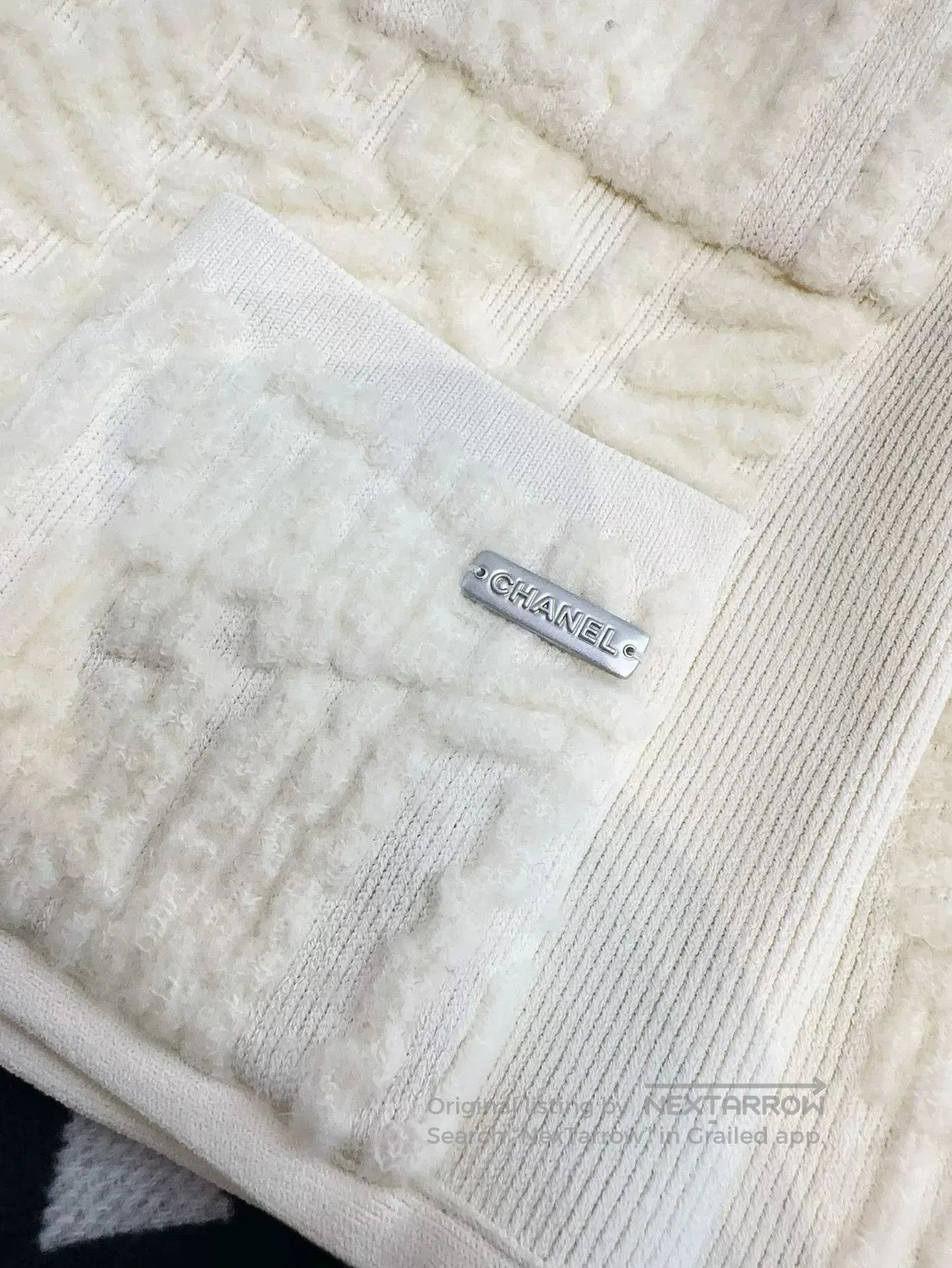 Chanel Chanel 21N Coco Neige Logo Jacket. Size US M / EU 48-50 / 2 - 6 Thumbnail