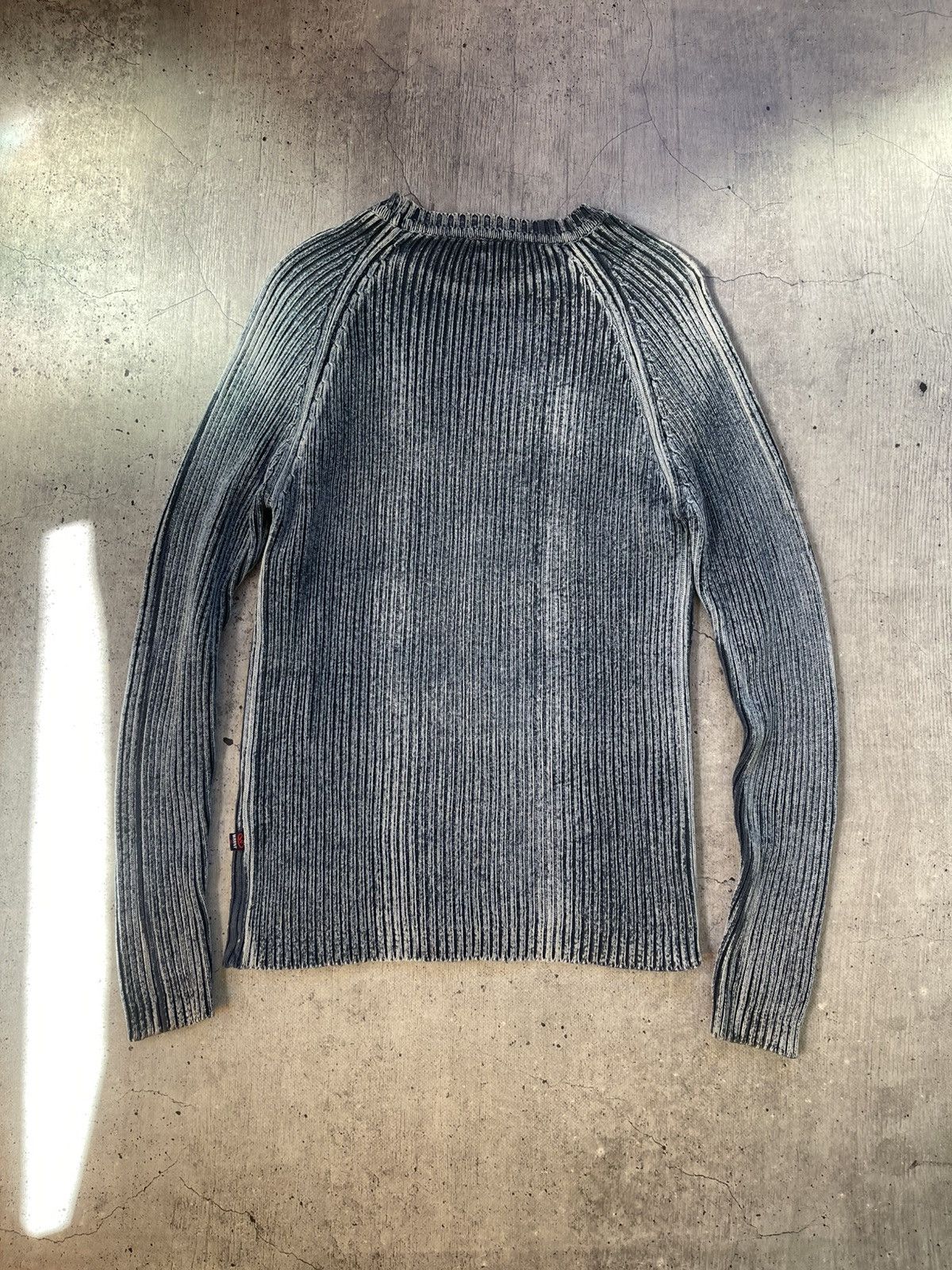 Japanese Brand Crazy Distressed Faded Effect Avant Garde Sweater Size US L / EU 52-54 / 3 - 6 Thumbnail